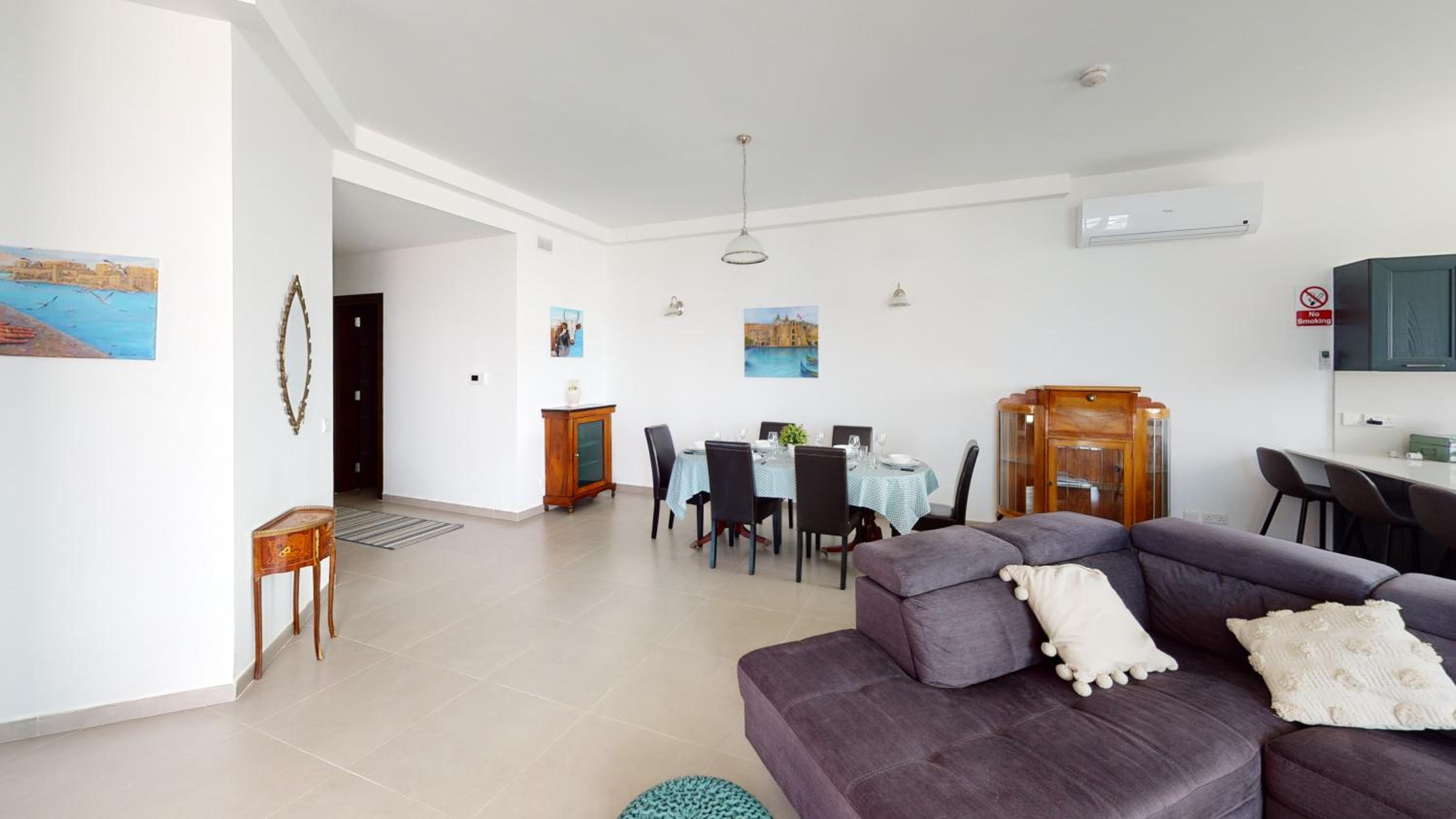 St Julians Central luxury apartment photo 5