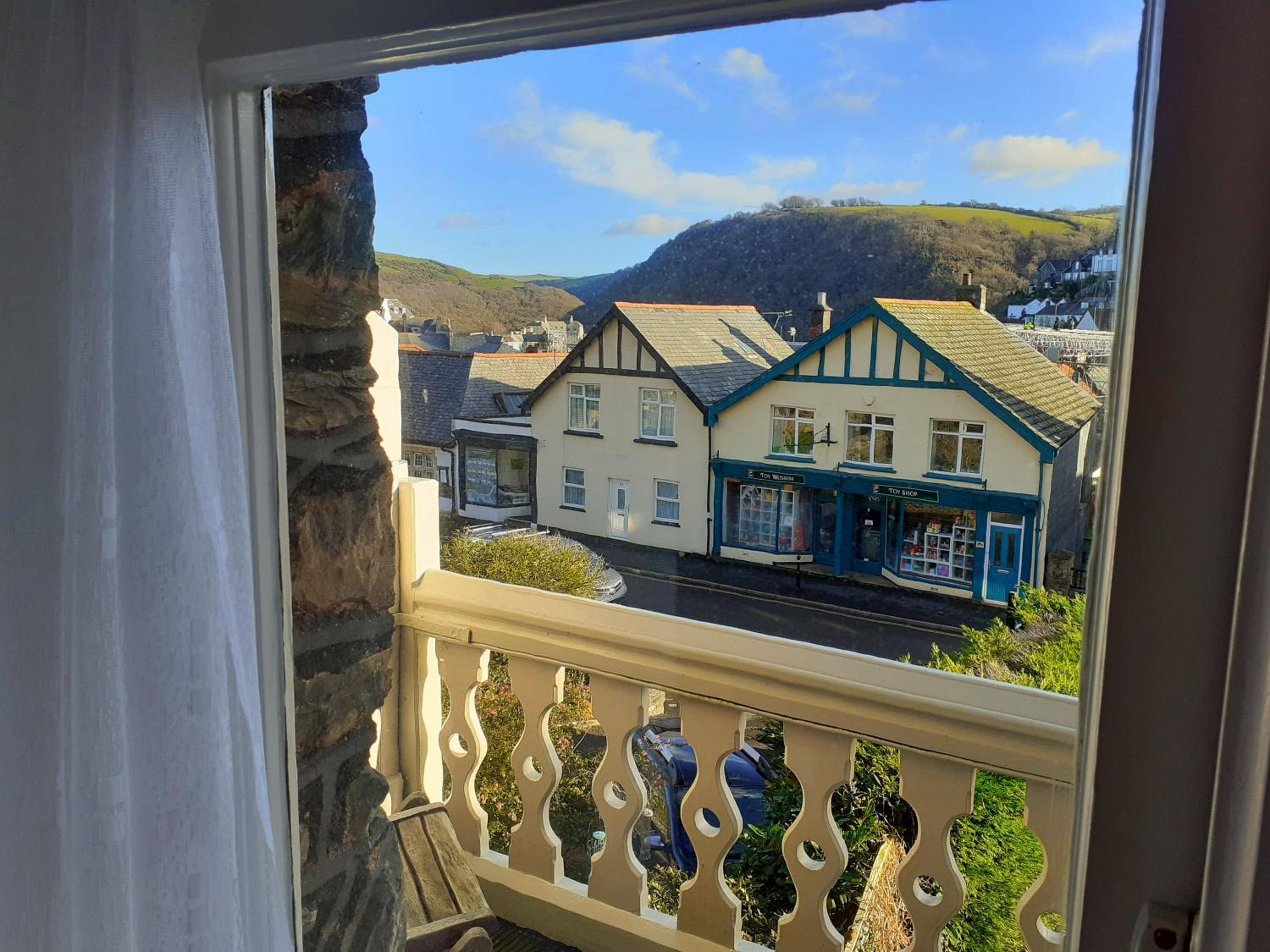 Lynton Vacations - Gable Lodge Guest House - Property Image 25