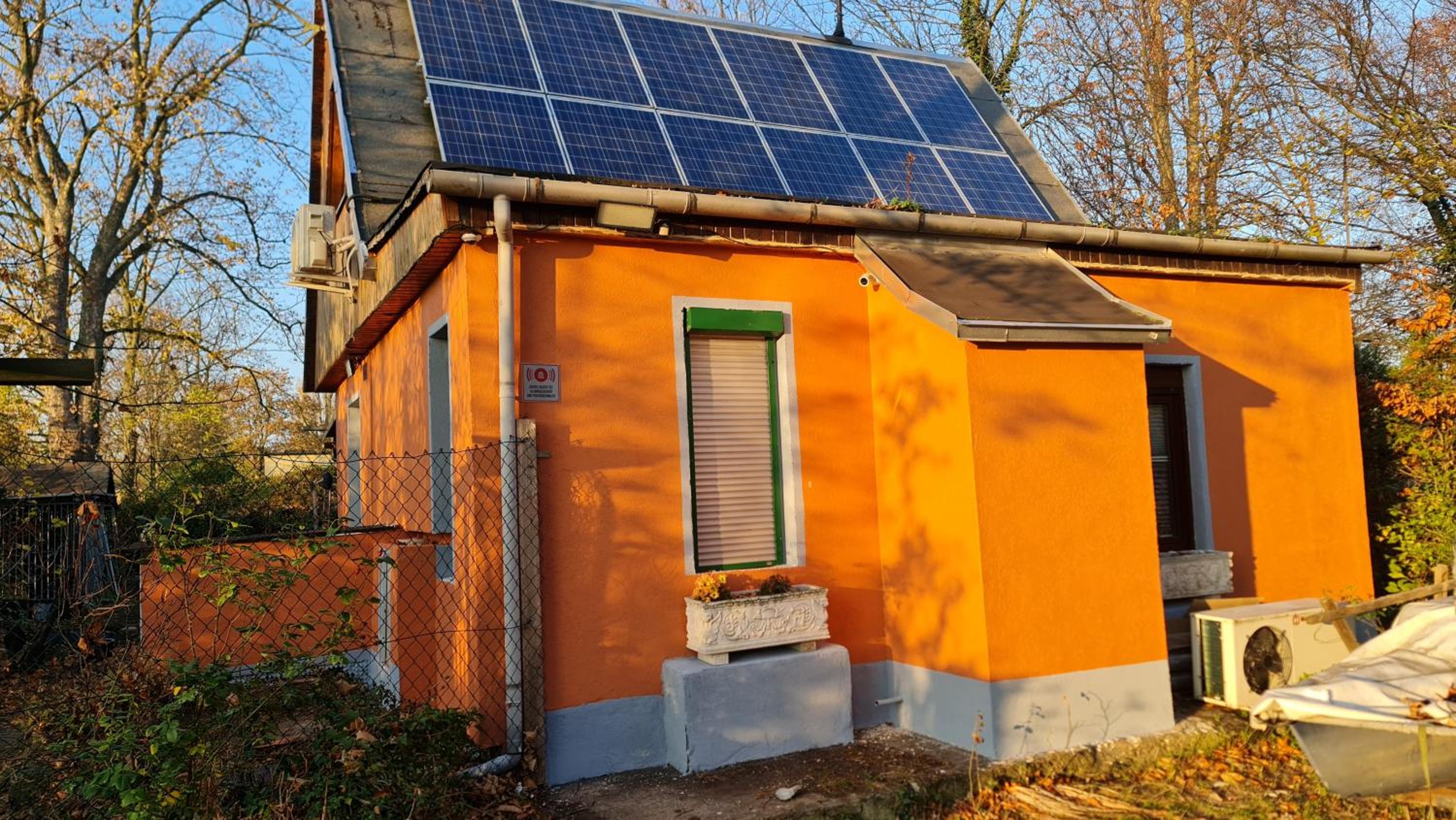 Behagliches Haus mit Kamin und Wärmepumpe