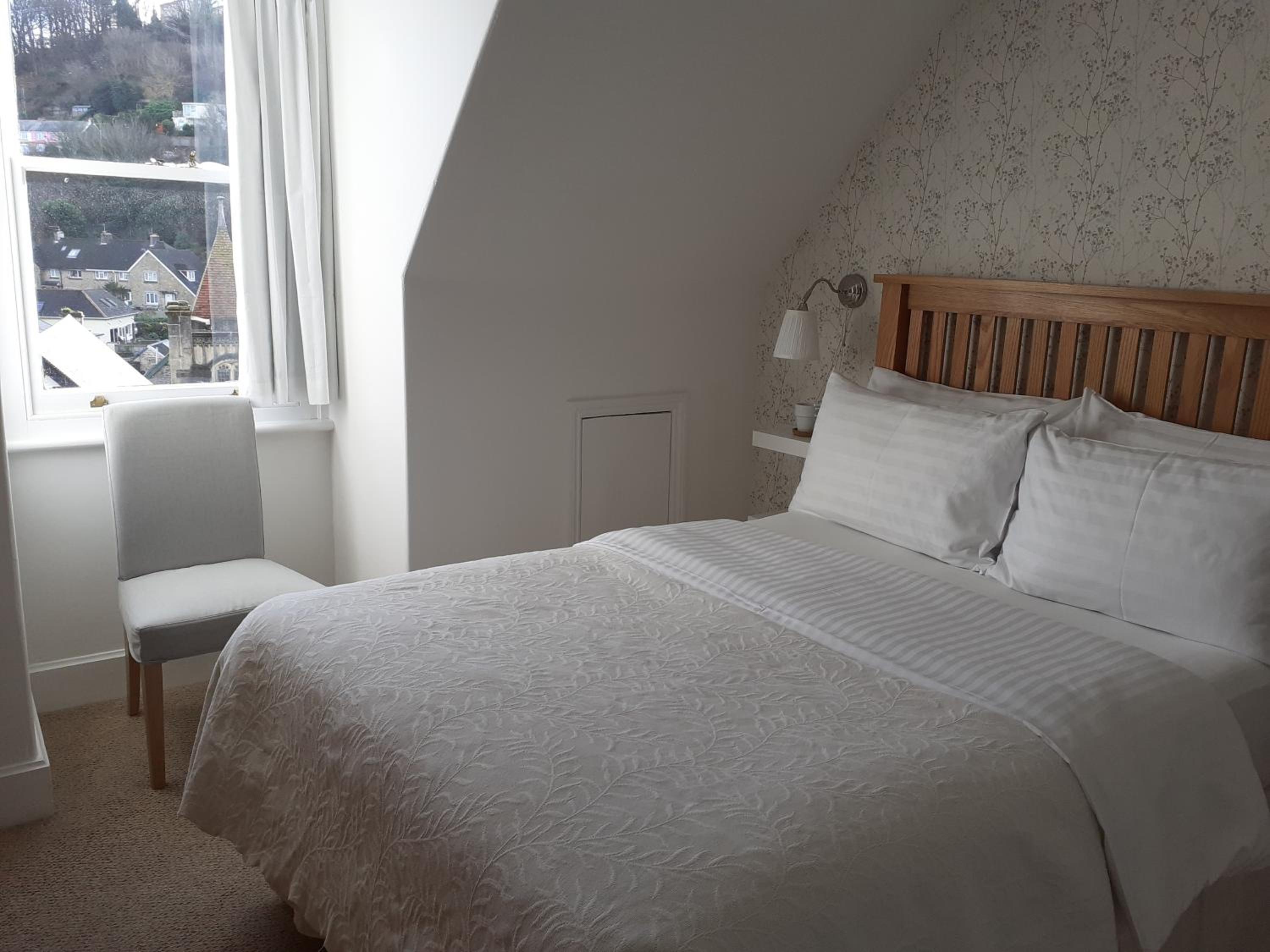 Lynton Vacations - Gable Lodge Guest House - Property Image 13