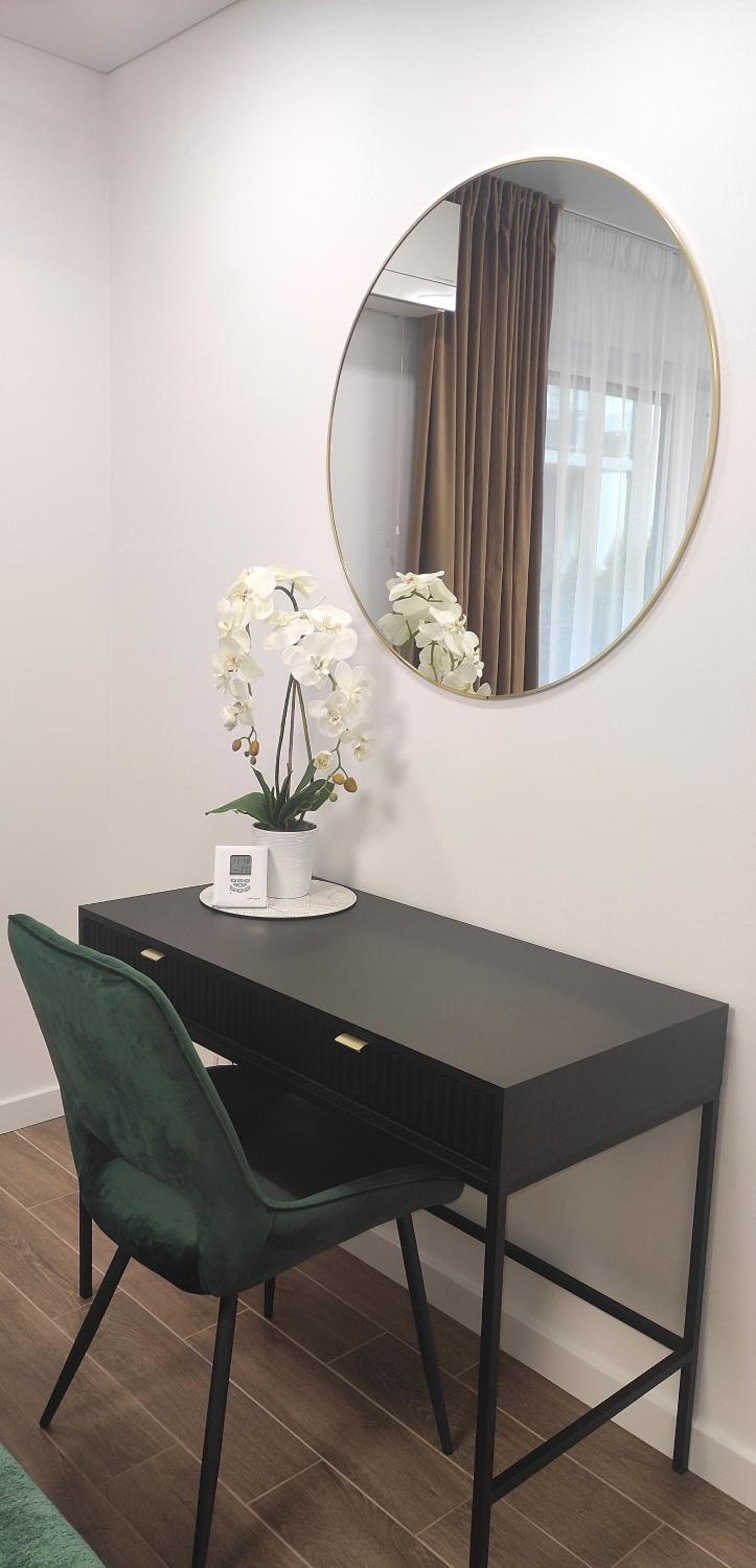 NEW Apartment J22, Free Private Parking, Terrace, Self Check-in view 3