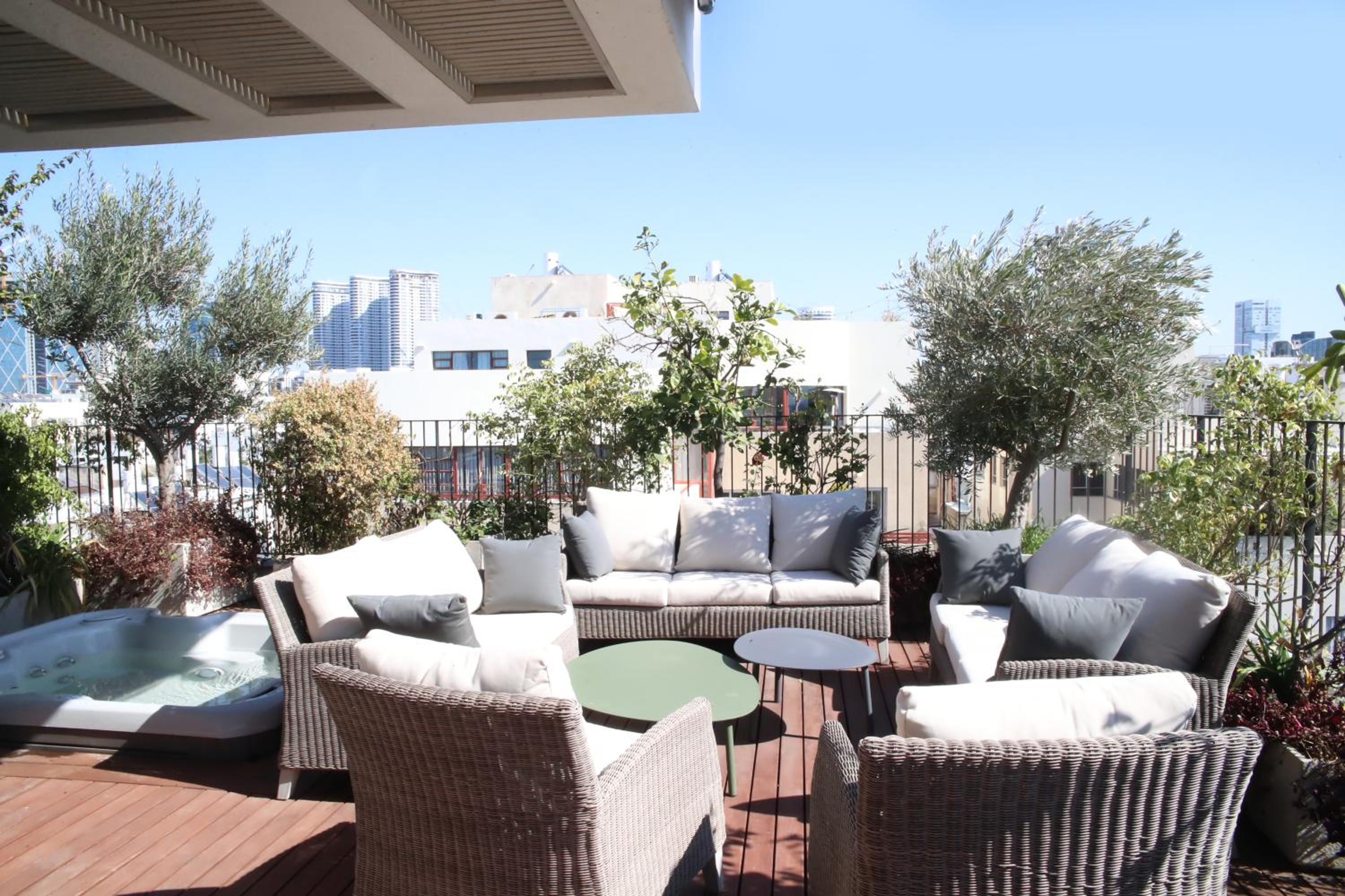 4BDR - Stunning & Magnificent Duplex Penthouse TLV view 4
