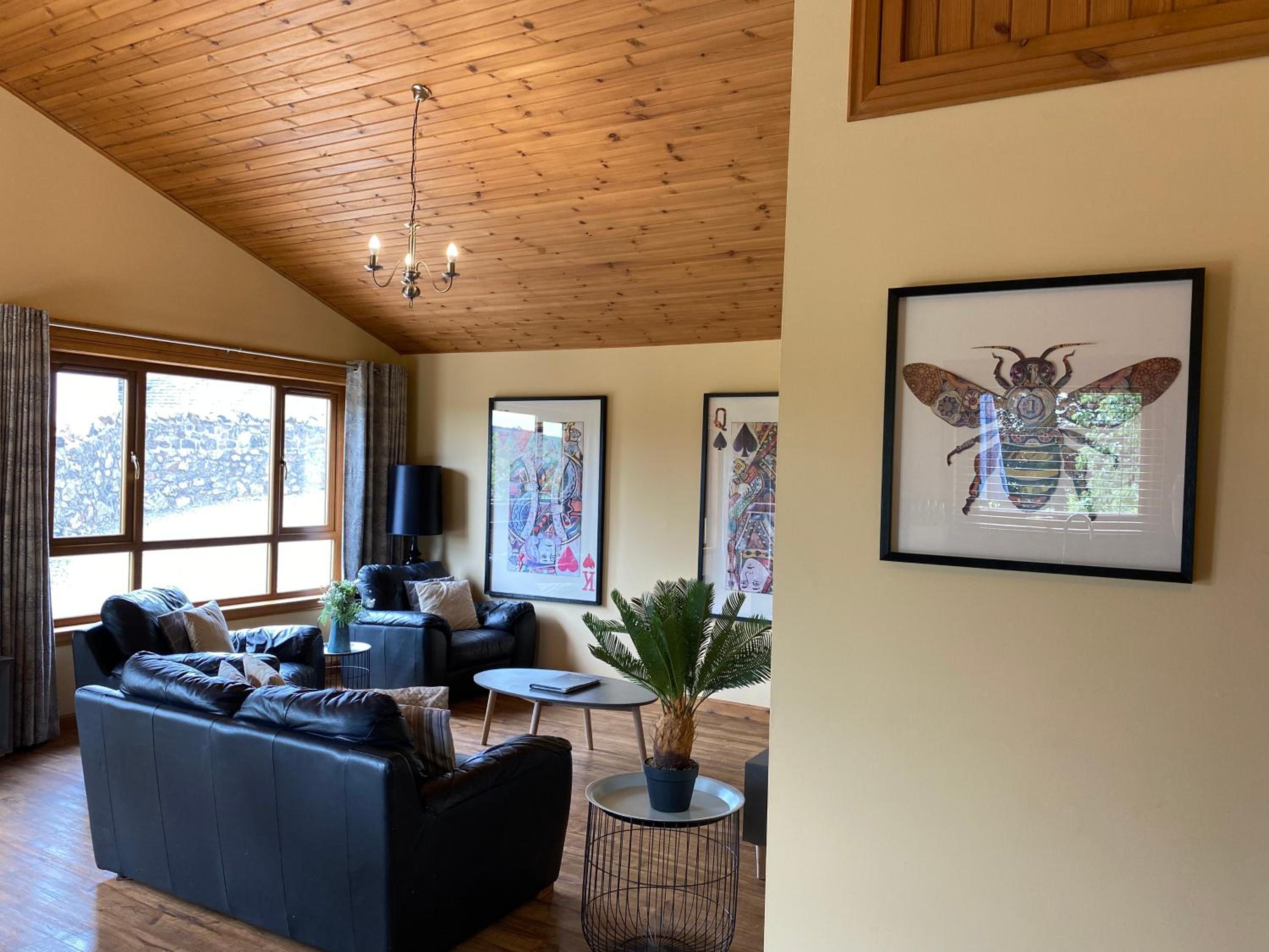 Hotel Copper Beech Lodge with Hot Tub - Image 1