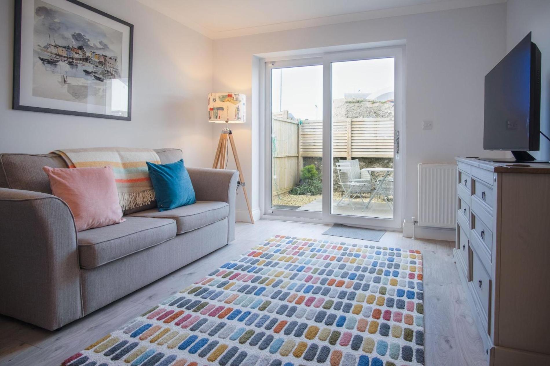 Ty Melyn - 2 Bedroom Cottage - Tenby view 2