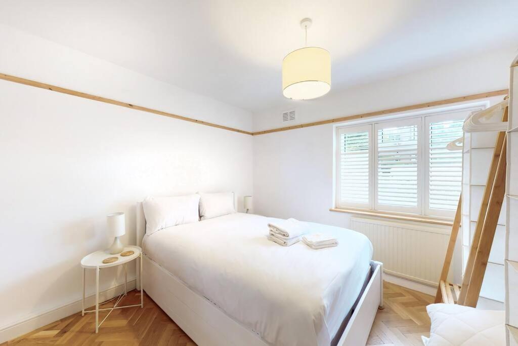 Stunning 2 bed flat in Richmond
