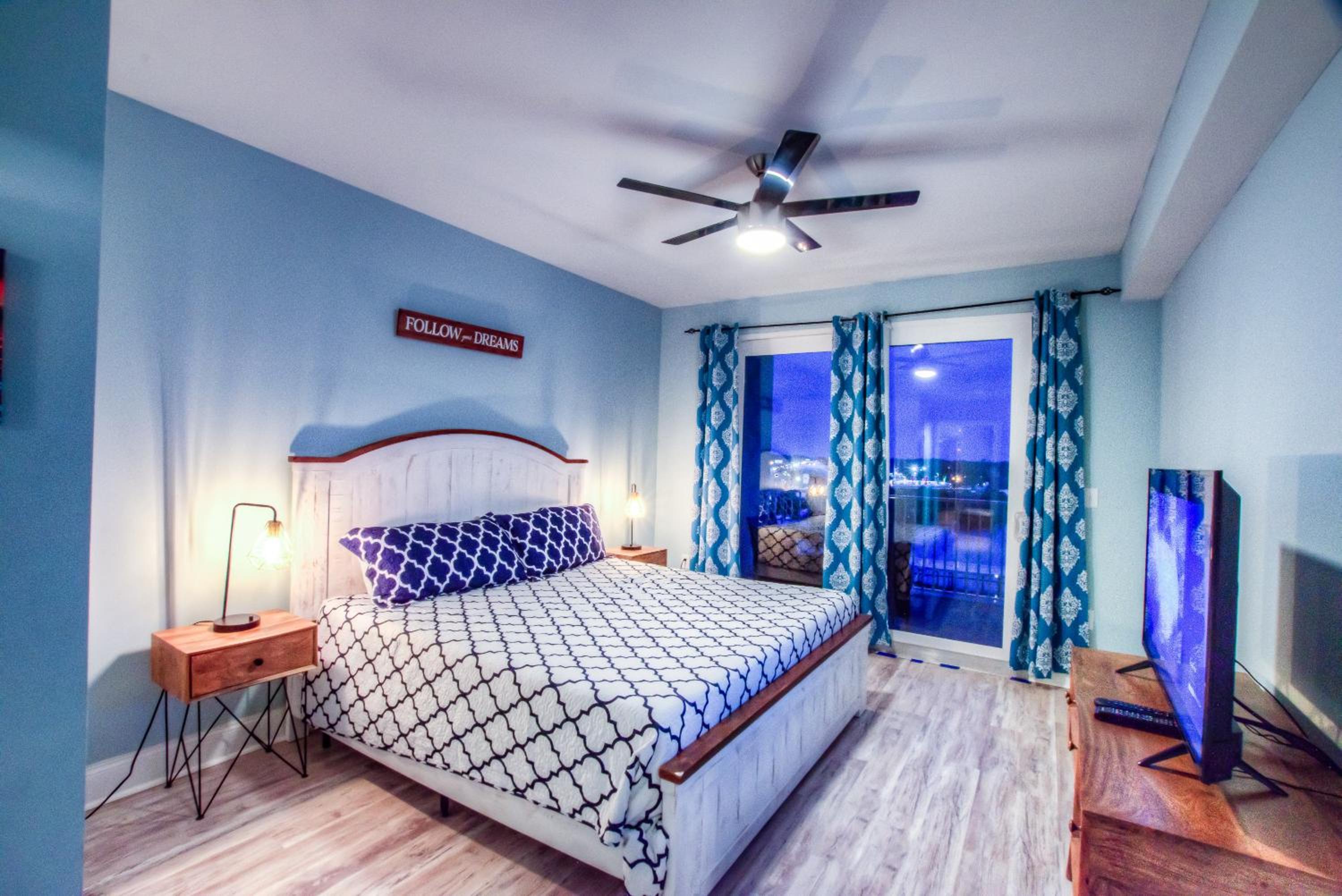 Laketown Wharf 630 By Aneliya view 5