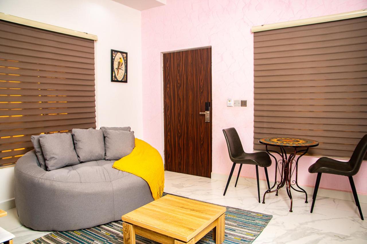 LOTUS EXECUTIVE SUITE, RHODABODE APT. view 5