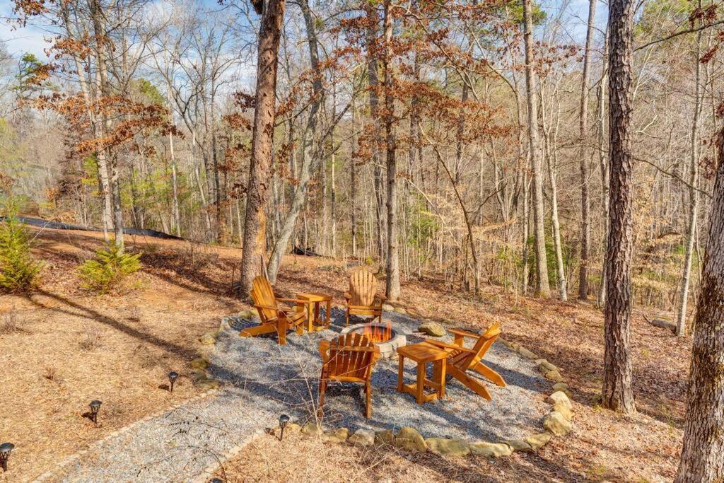 Pools, Wineries, Hiking, Waterfalls, Hot Tub, Gym, Pickleball, Arcades view 5