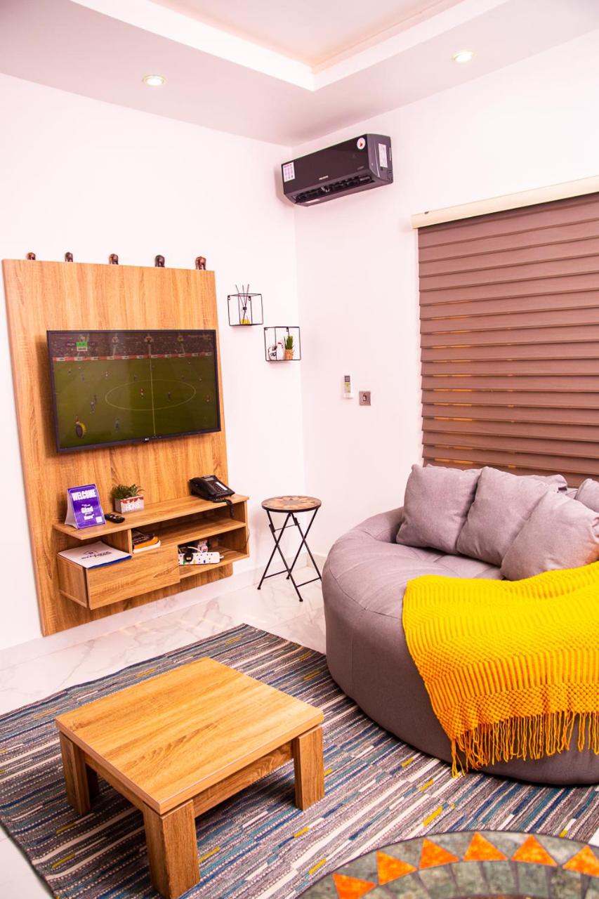 LOTUS EXECUTIVE SUITE, RHODABODE APT. view 4