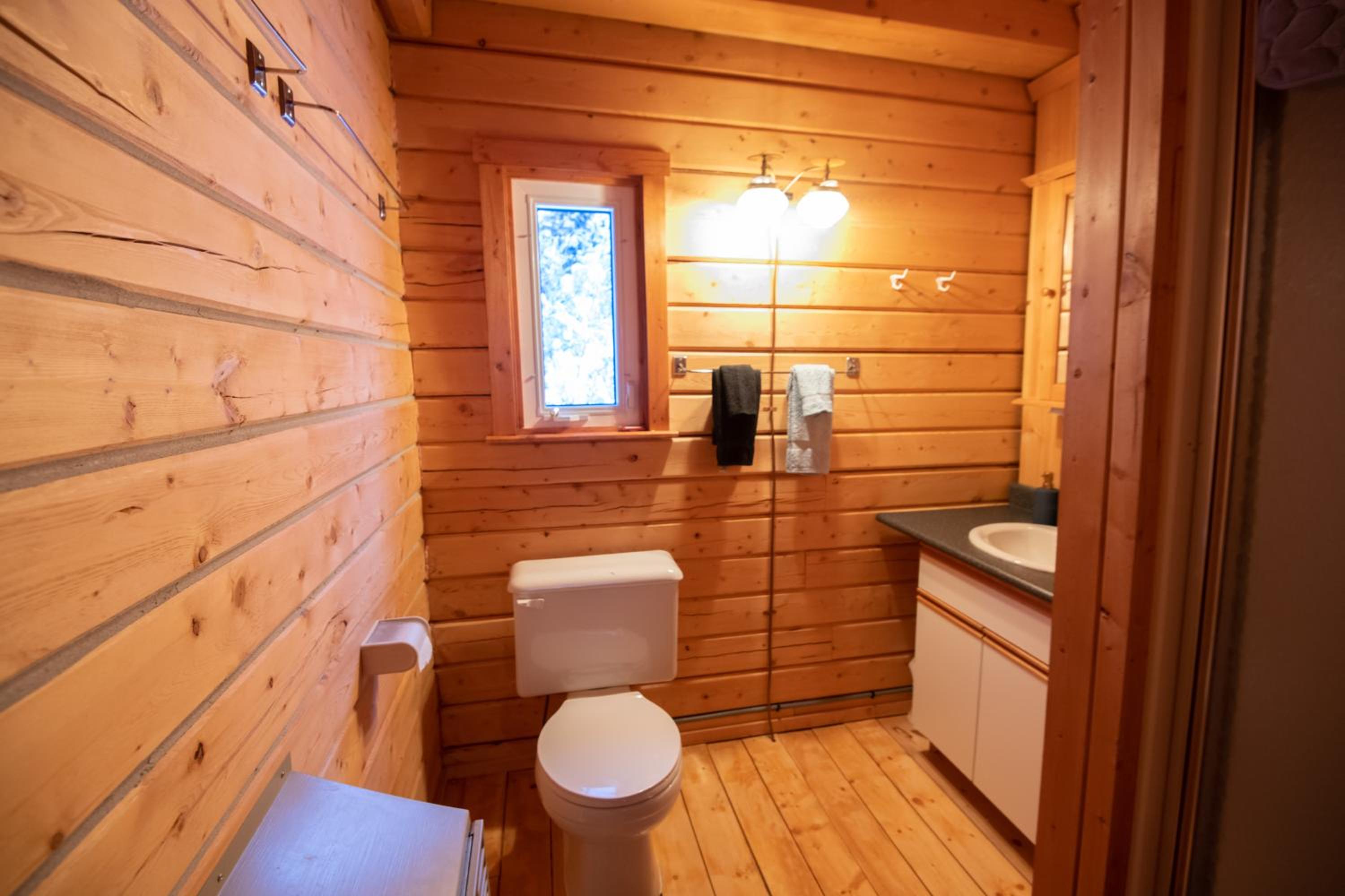 Little Atlin Lodge