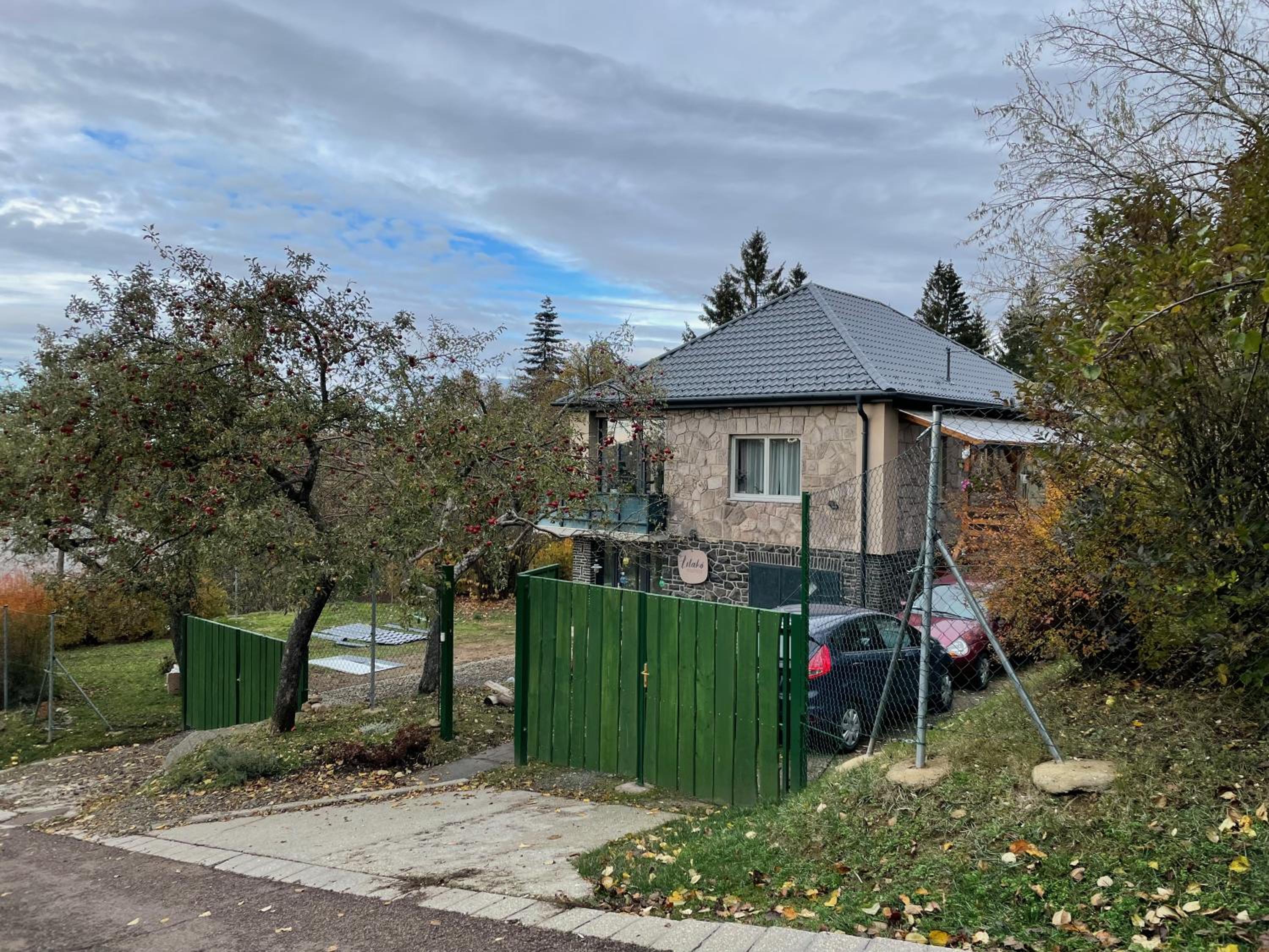 Lilakő Apartman