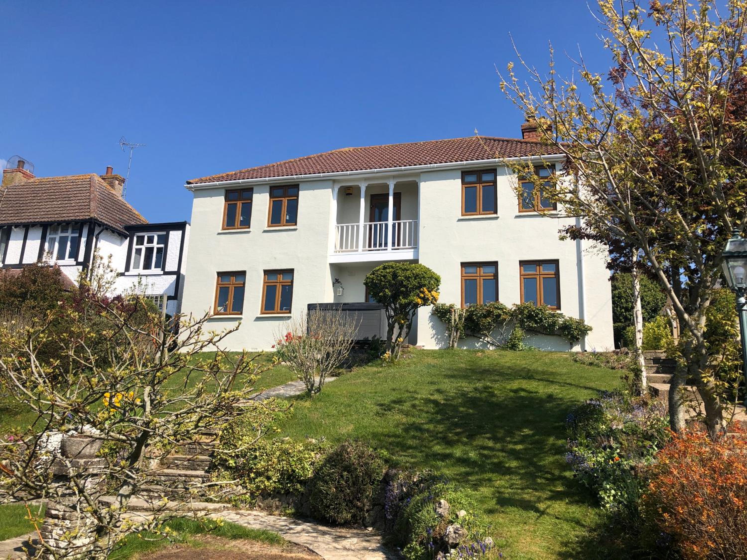 Hotel 3 Bed Ground Floor Apartment - Hot Tub Optional