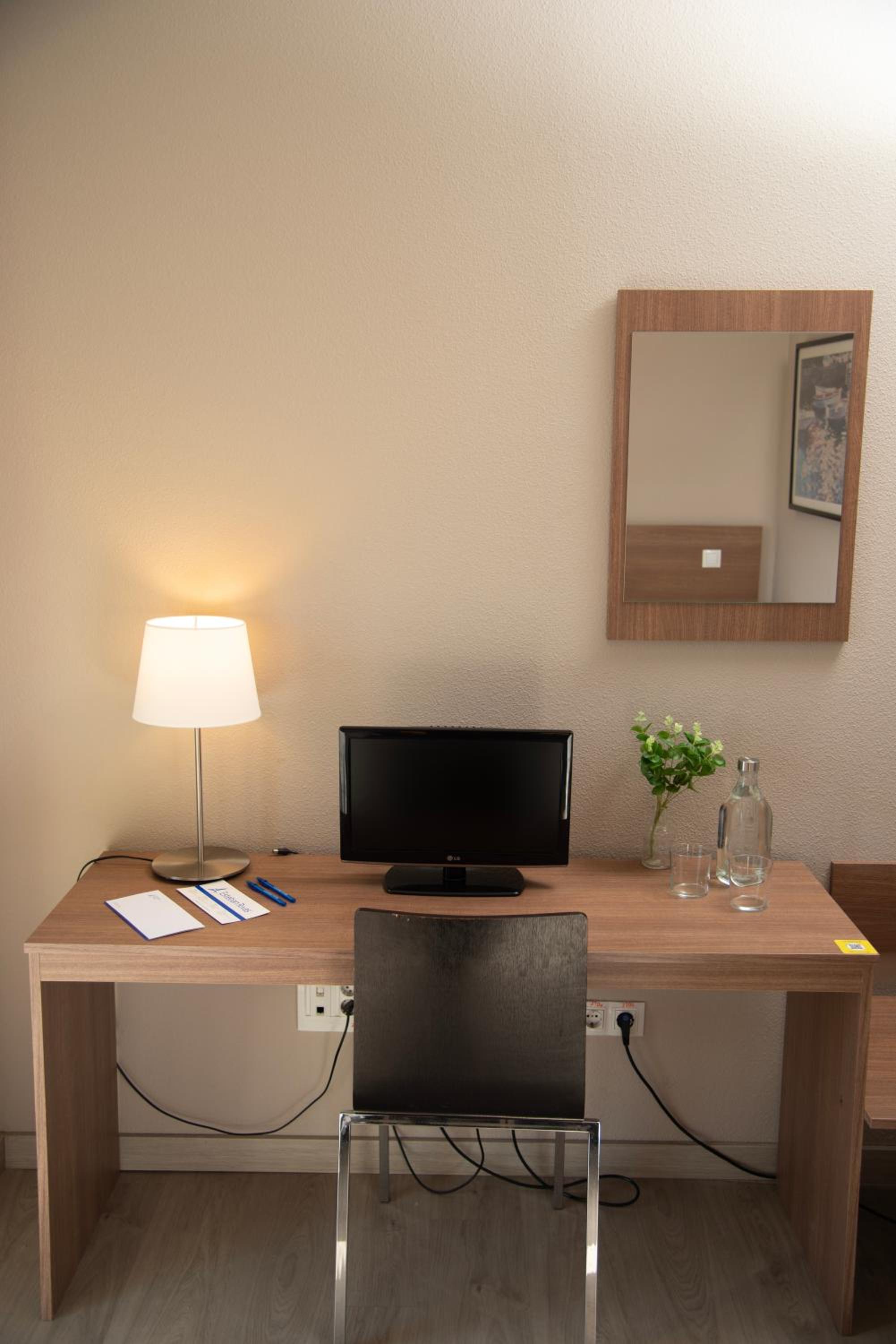 Getafe Vacations - Hotel La Parada - Property Image 4