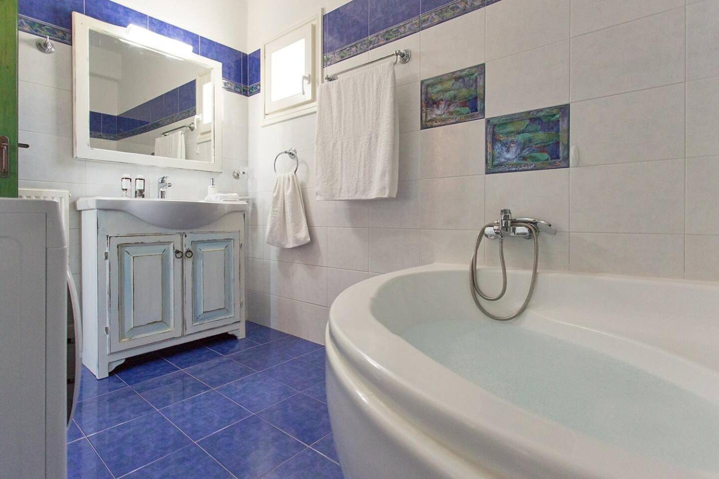SAIL VILLA