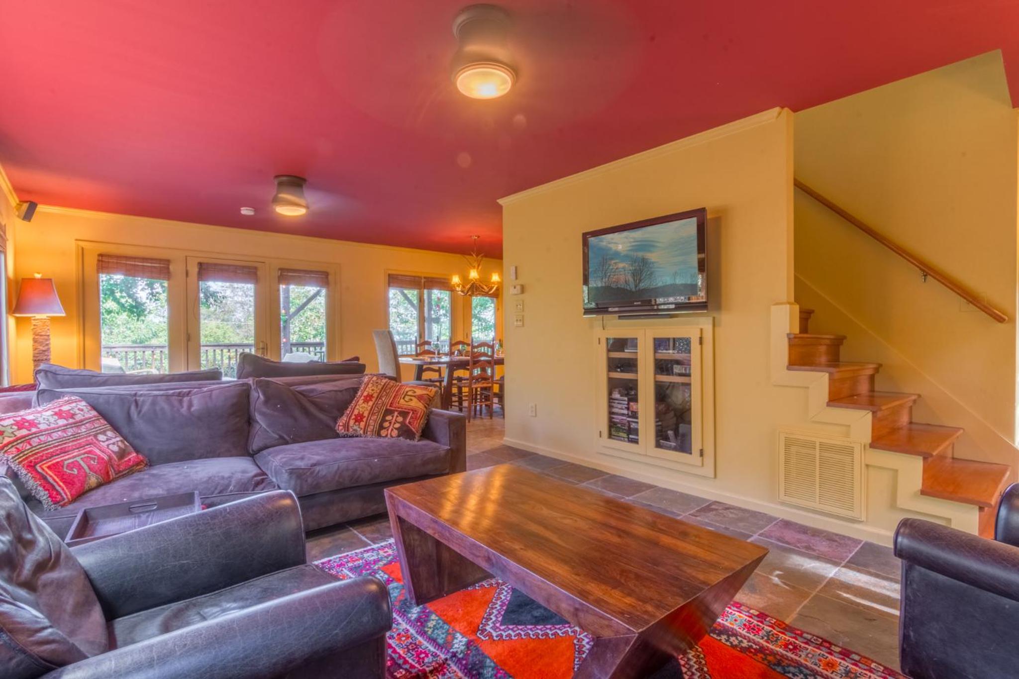 Chalet Blueberry