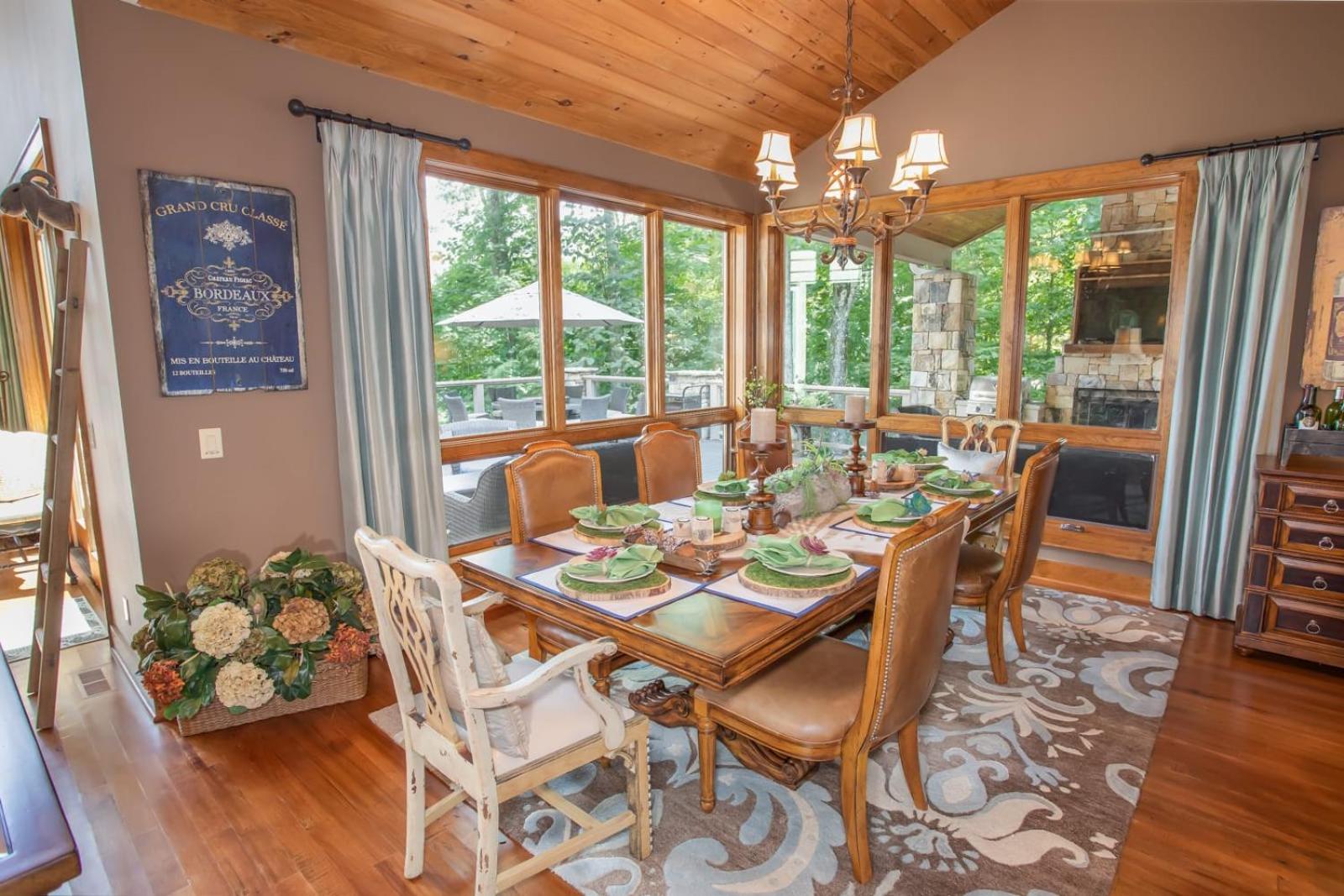 dining
