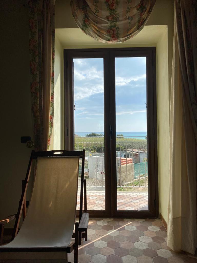 Mare e templi 2 en San Leone — balance & terrace