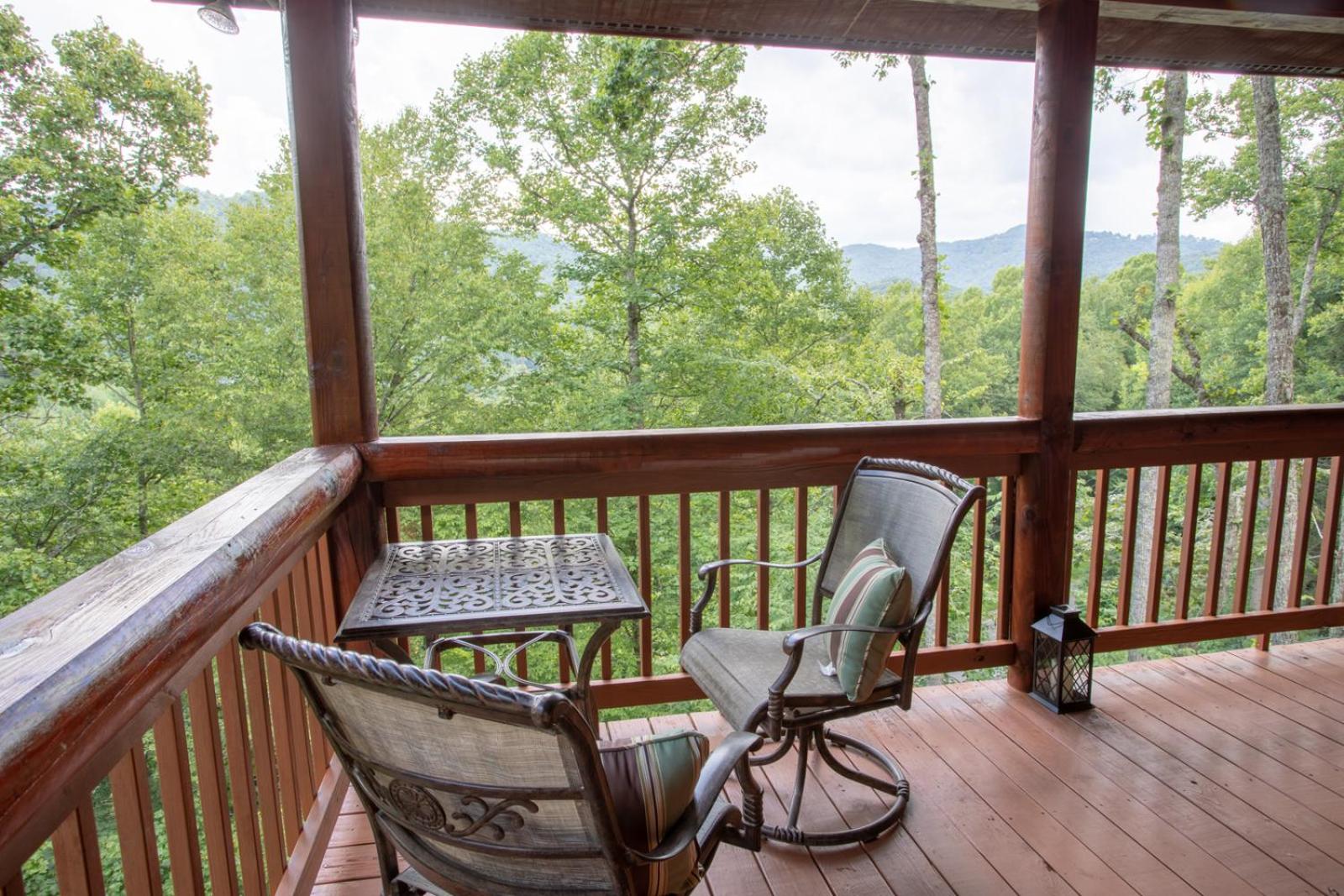 Mountainside Lodge
