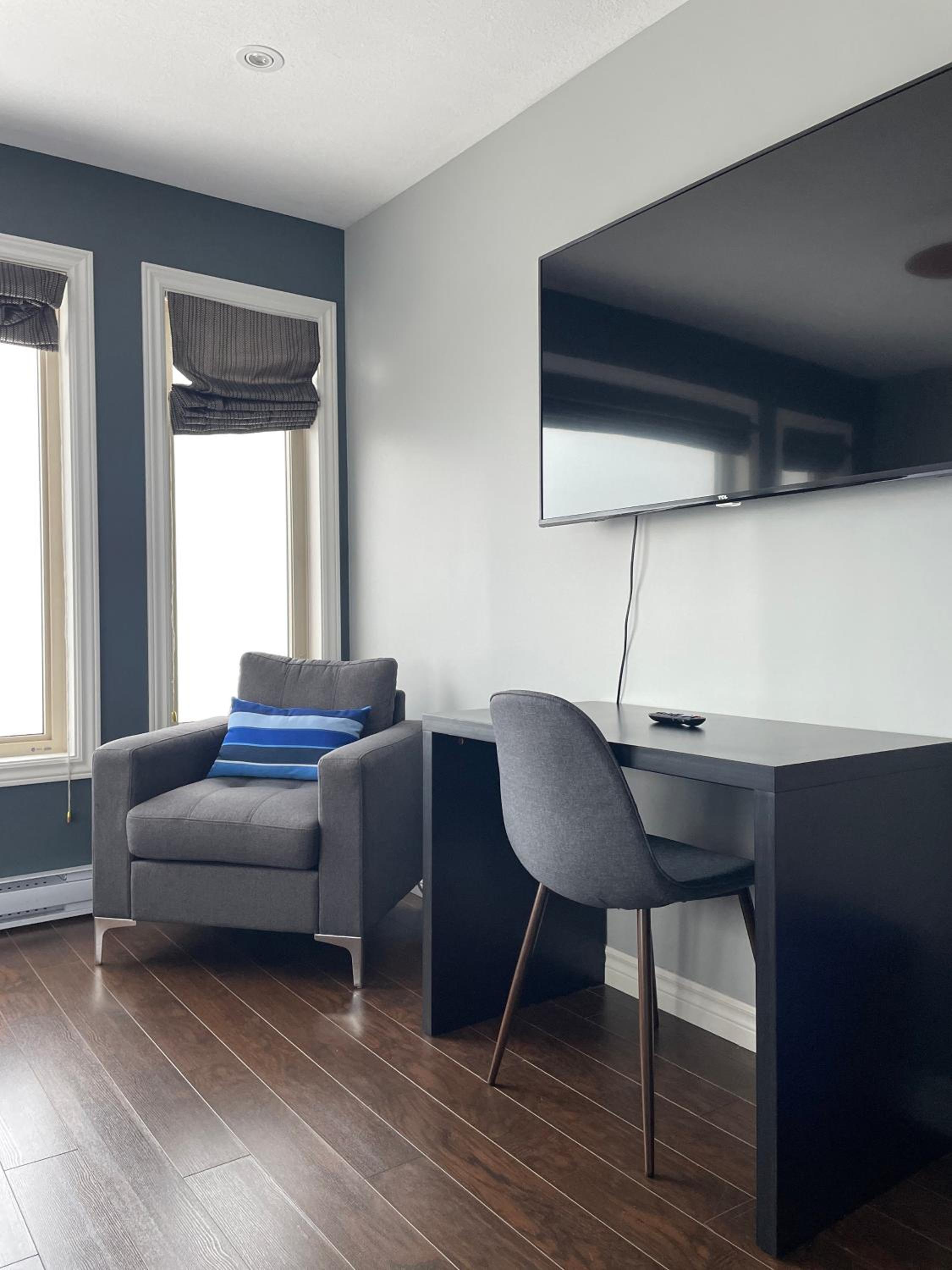 Coastal Lookout Suites