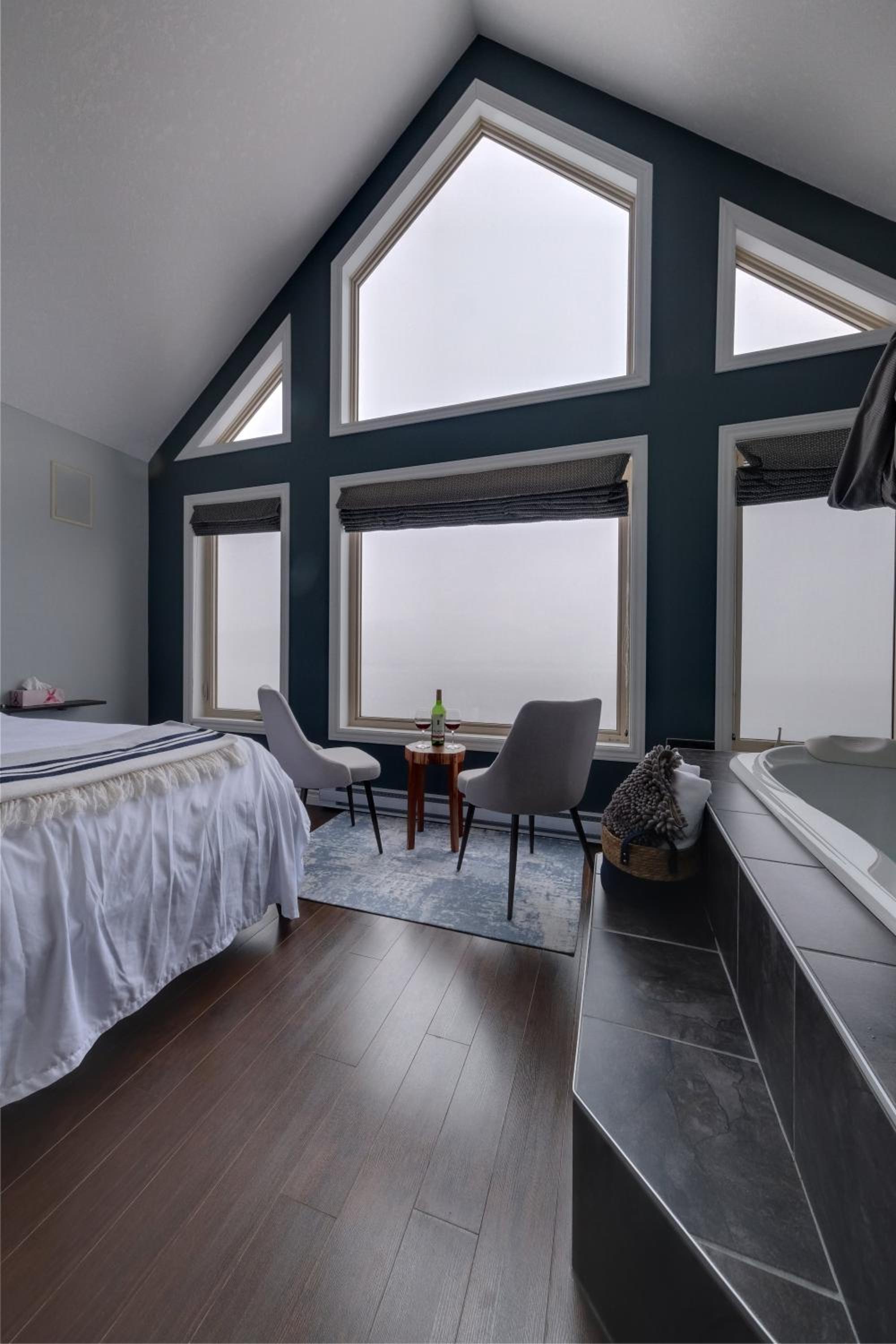 Coastal Lookout Suites