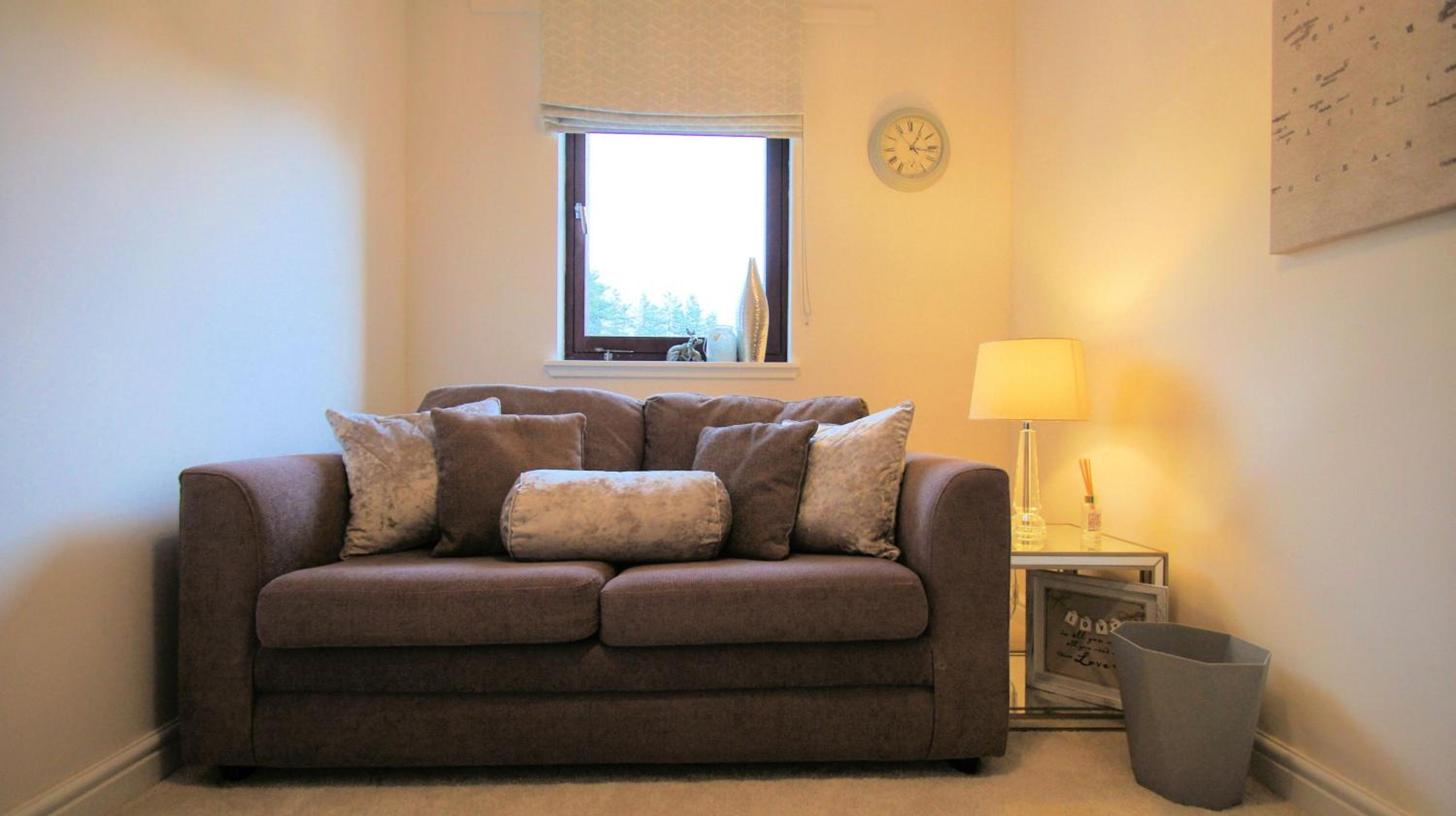 44 Guthrie Court, photo 9