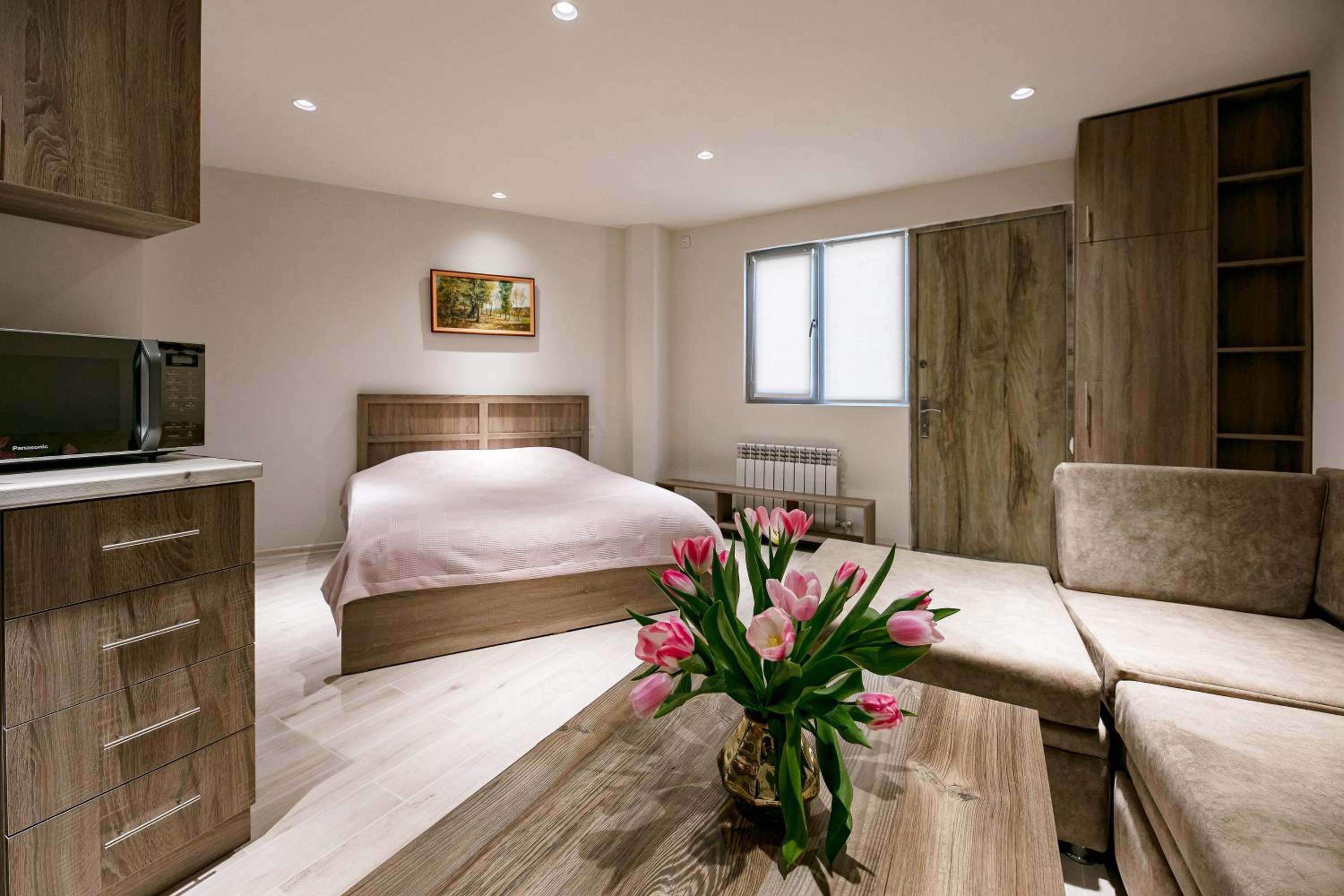 One room house in City Center