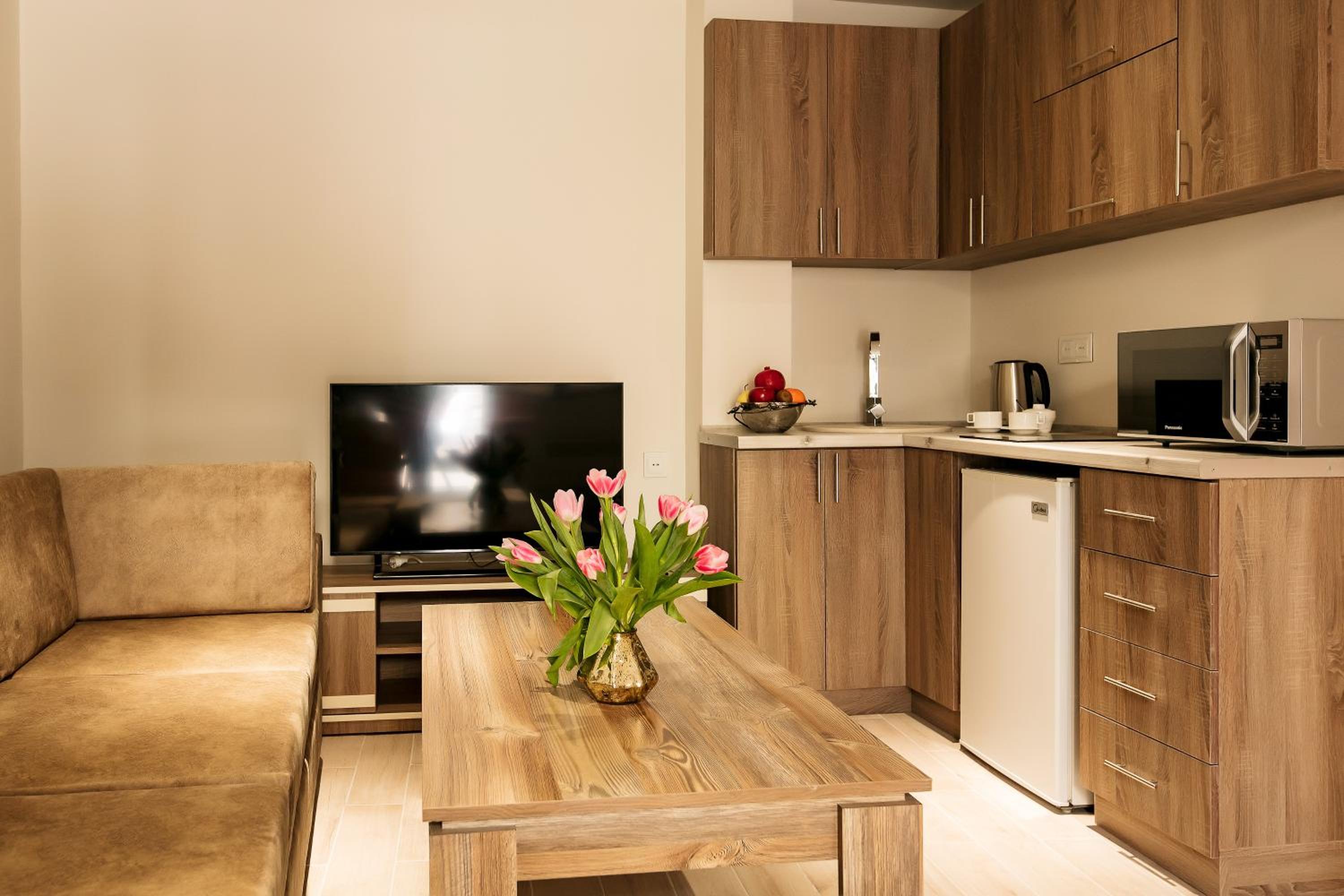 One room house in City Center