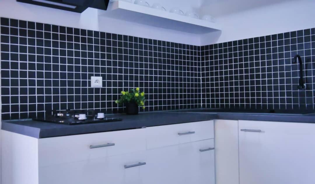 Mado Coliving - Studio Appart, Chambre coin cuisine, Chambre