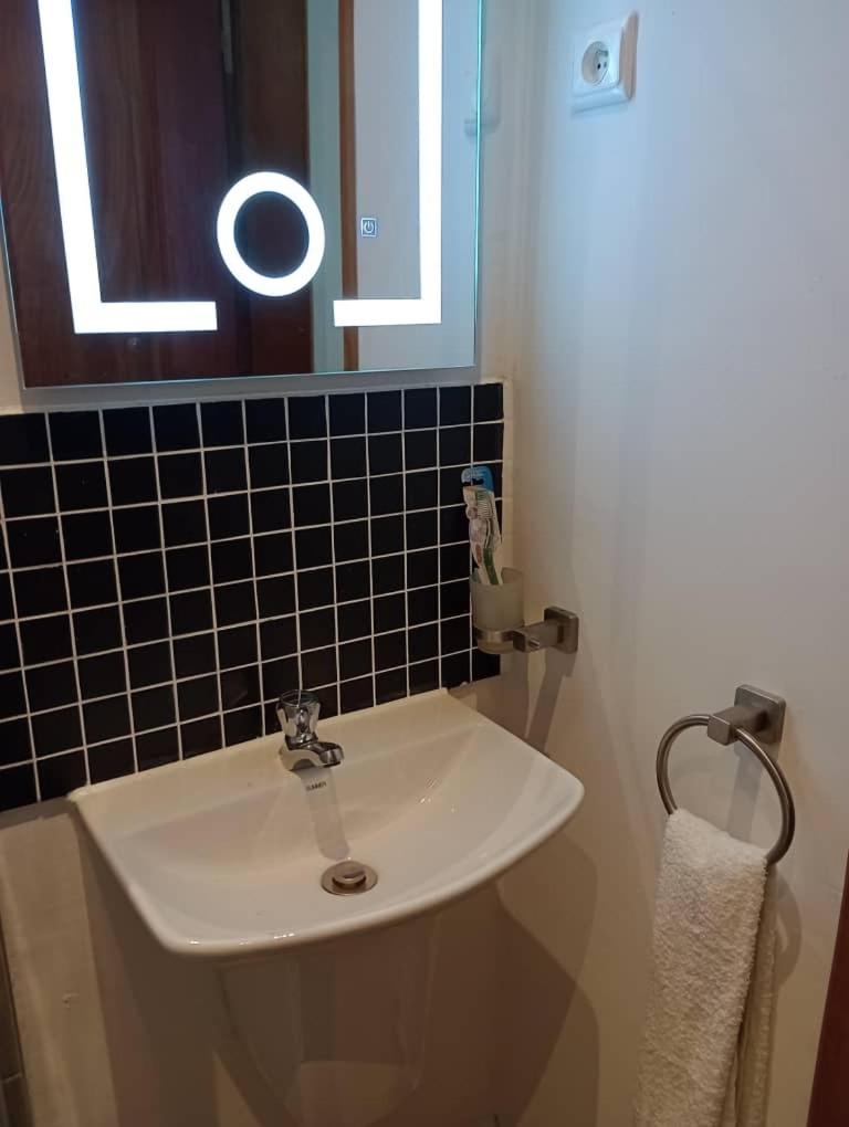 Mado Coliving - Studio Appart, Chambre coin cuisine, Chambre