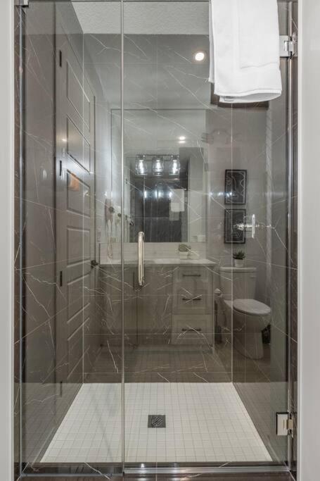 Luxury-4bed with AC-86