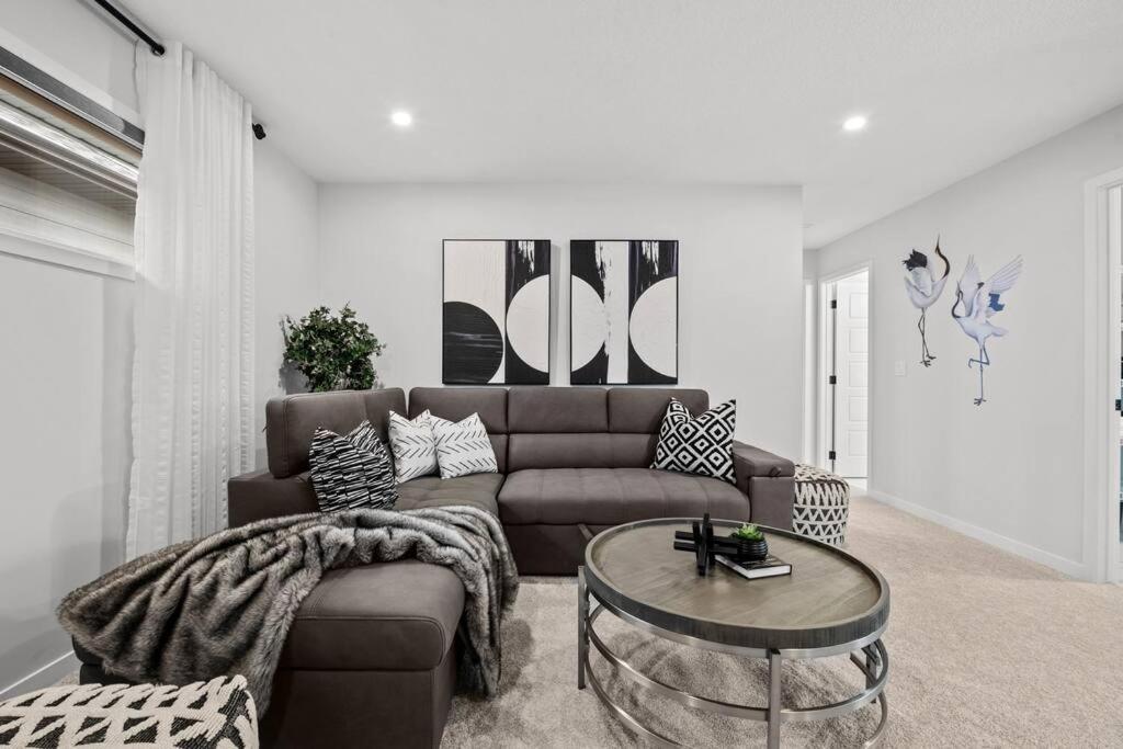 Luxury-4bed with AC-86