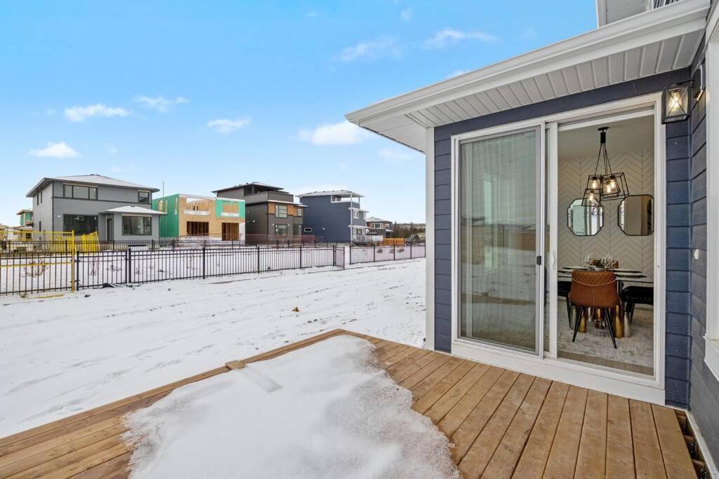 Luxury-4bed with AC-86