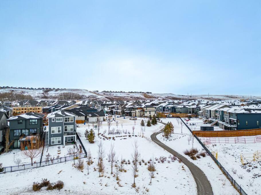 Luxury-4bed with AC-86