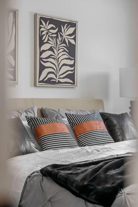 Luxury-4bed with AC-86