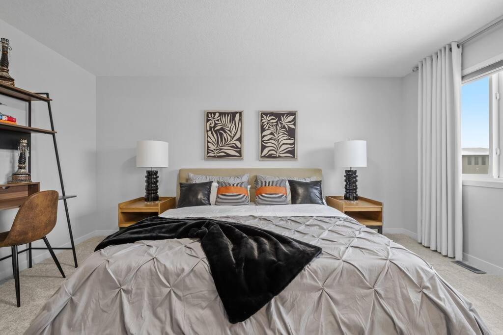 Luxury-4bed with AC-86