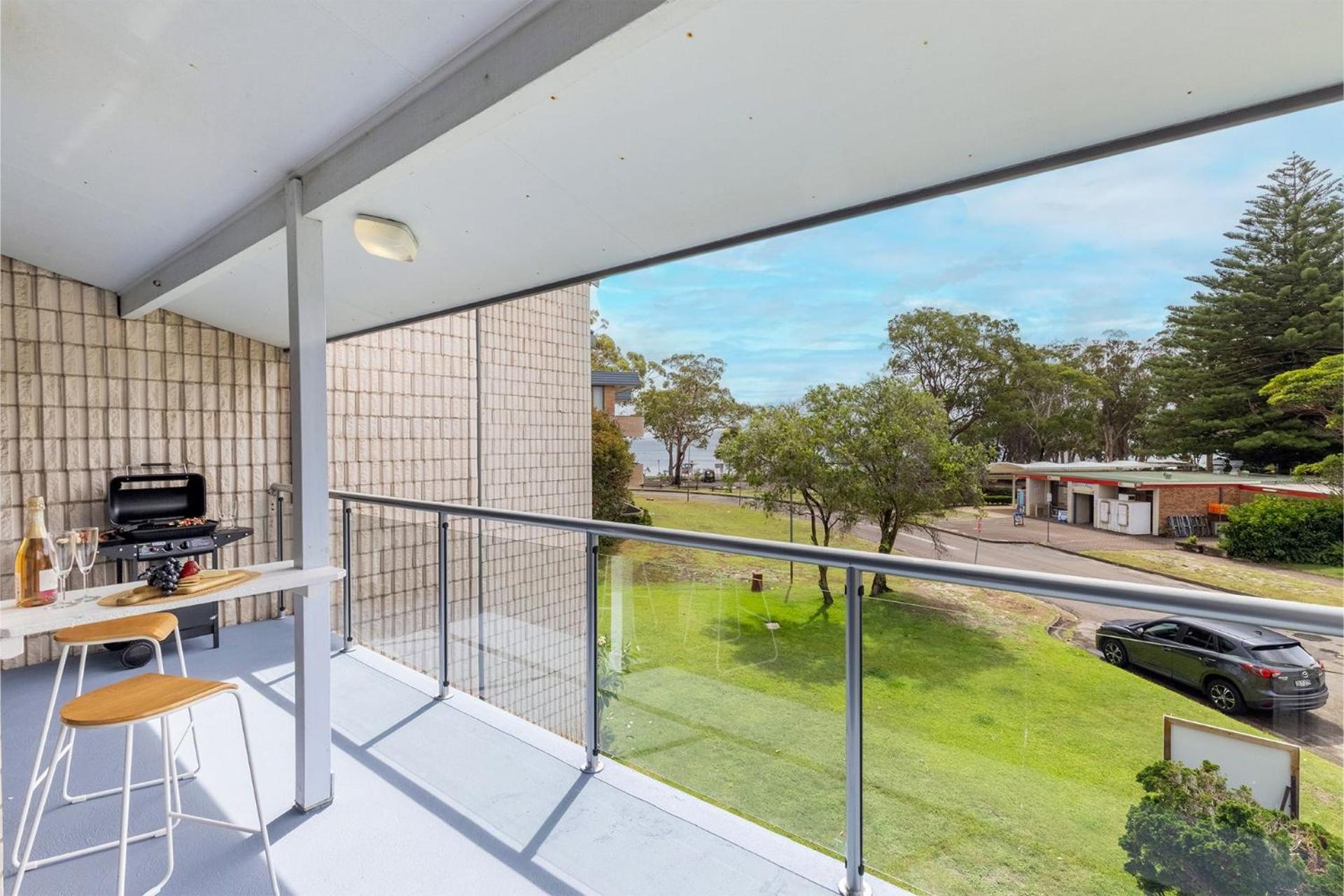 Villa Ellisa 5 10 Columbia Cl stunning unit with stunning views