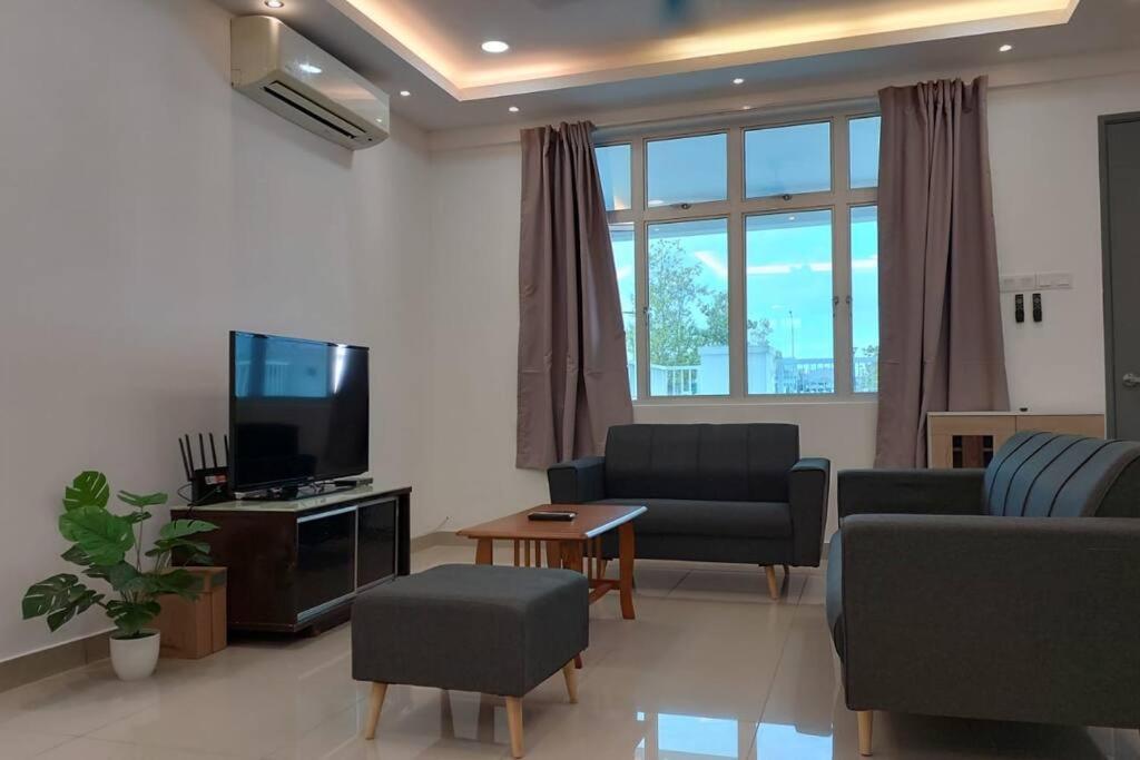 Desaru Nova Guest House with BBQ and Near Tanjung Balau Beach photo 1