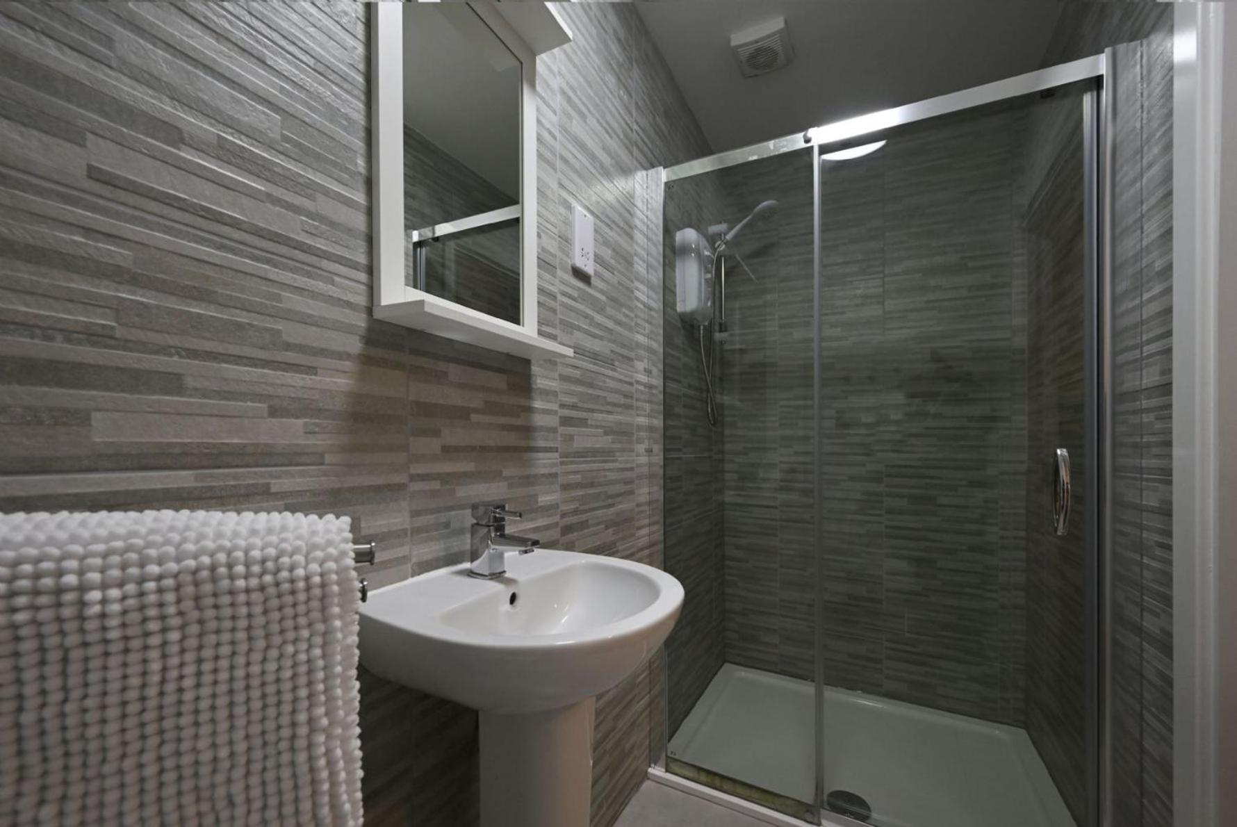 Springbank Apartment
