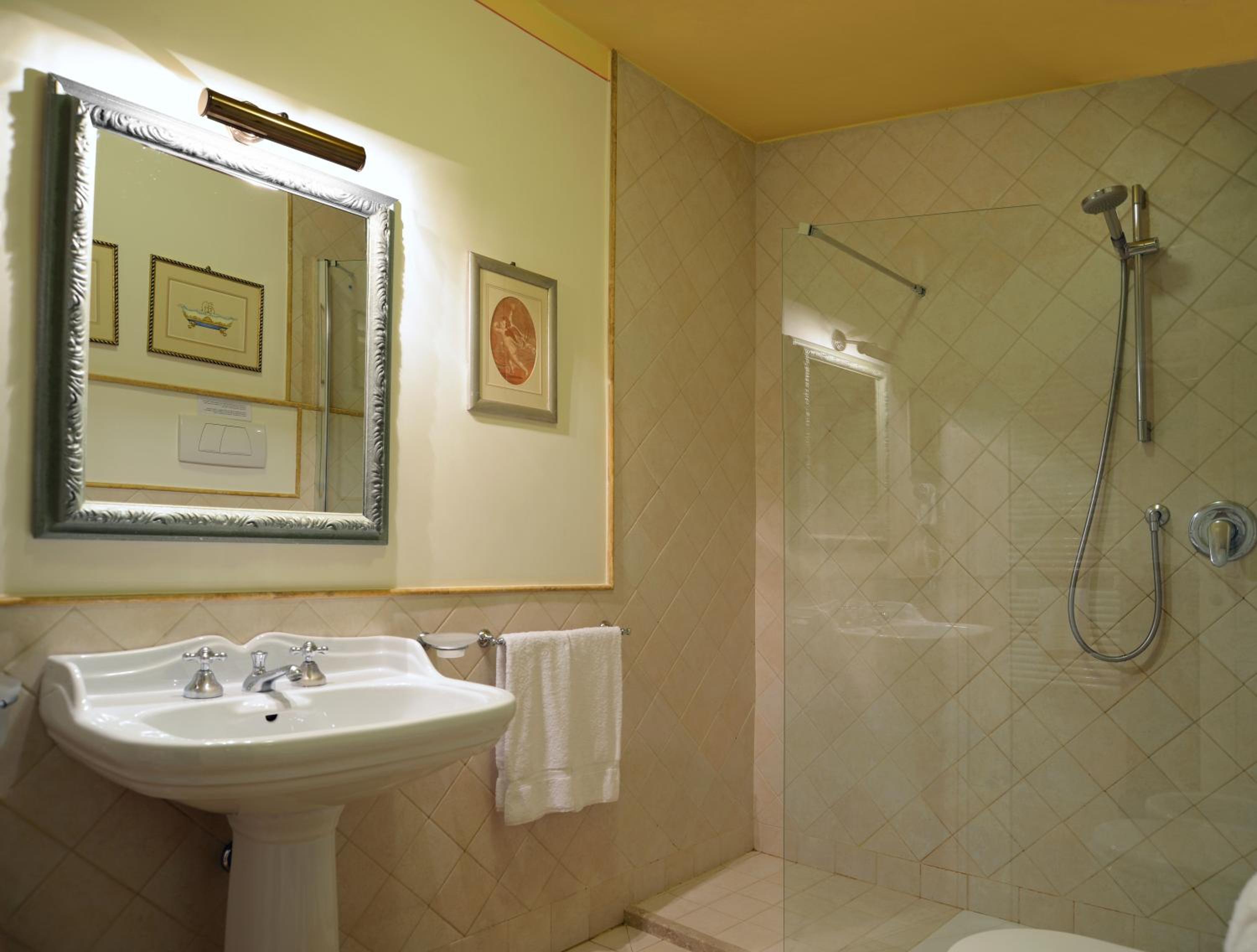 La Casa Del Garbo - Luxury Rooms & Suite