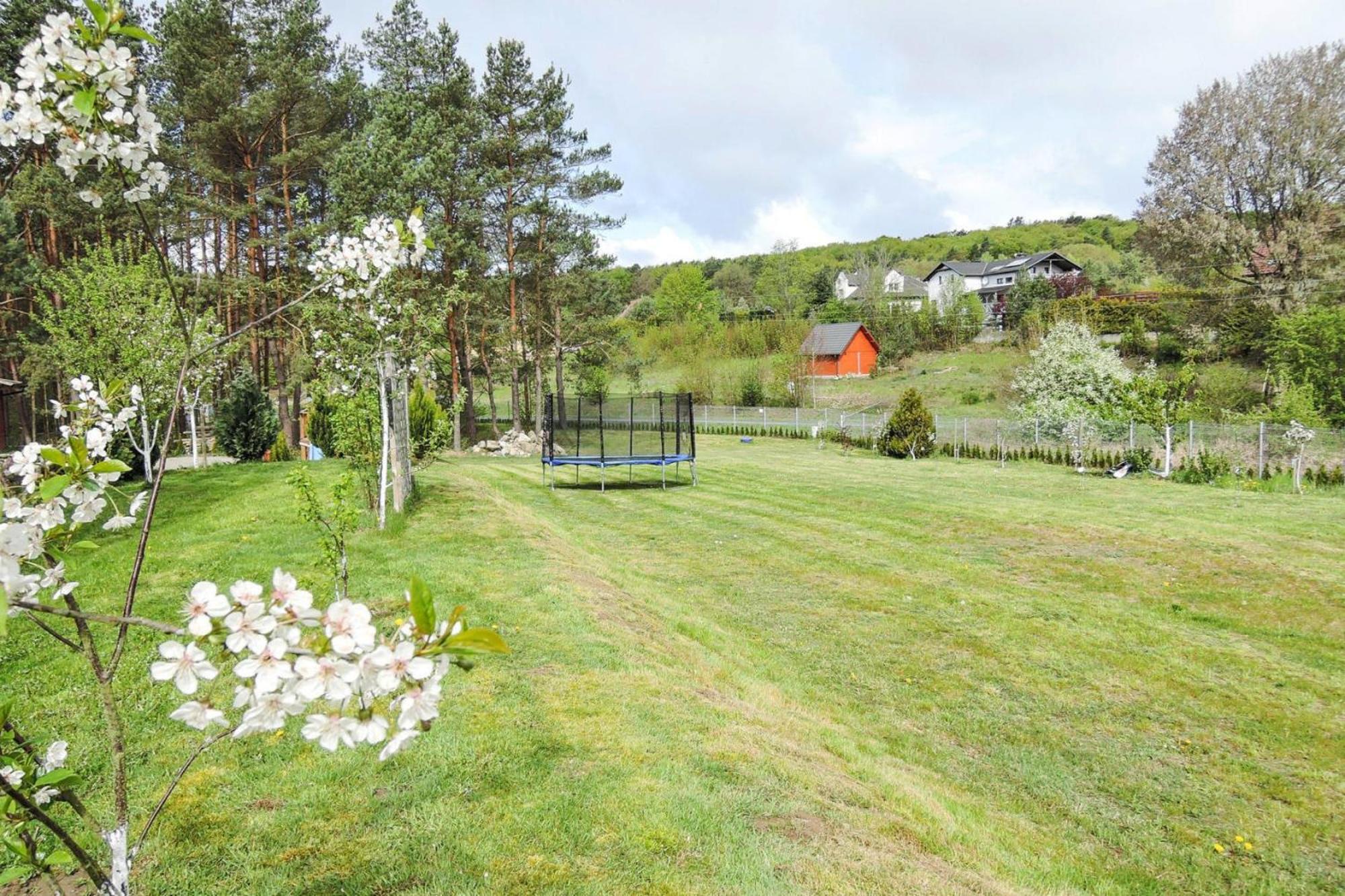 Cottage by the lake in Wiselka near the sea