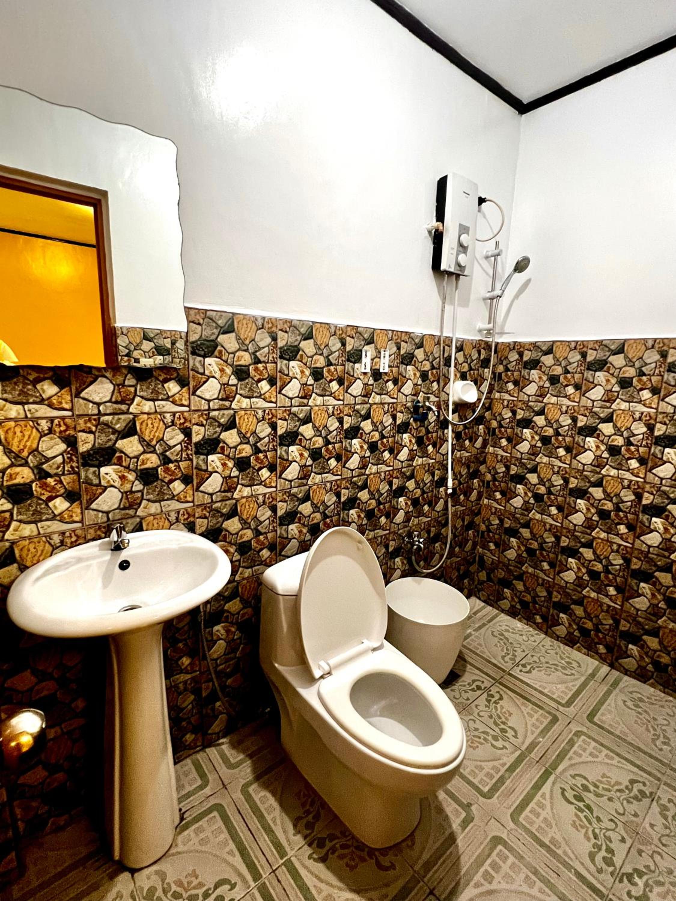 Jewel Tourist Inn