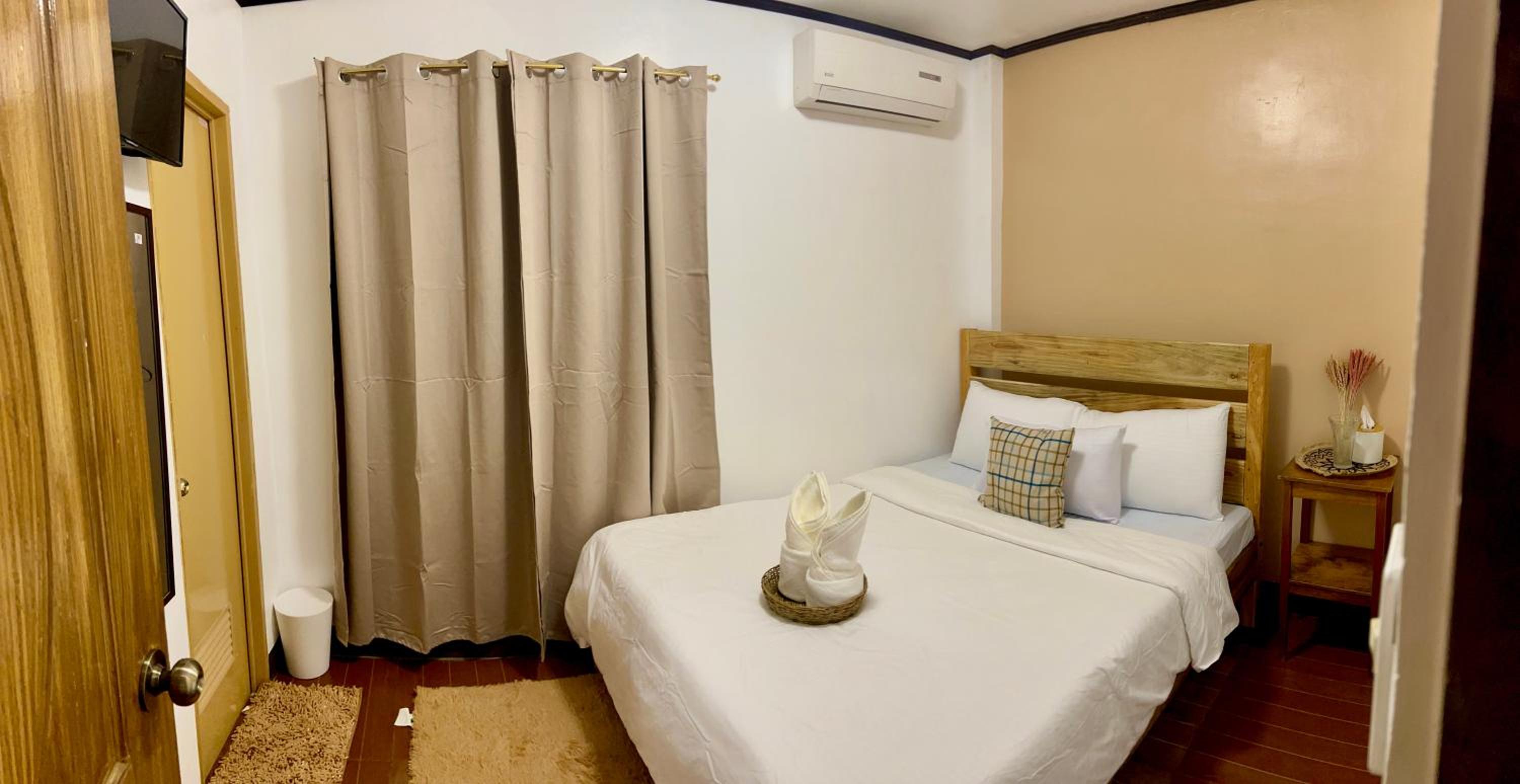 Jewel Tourist Inn