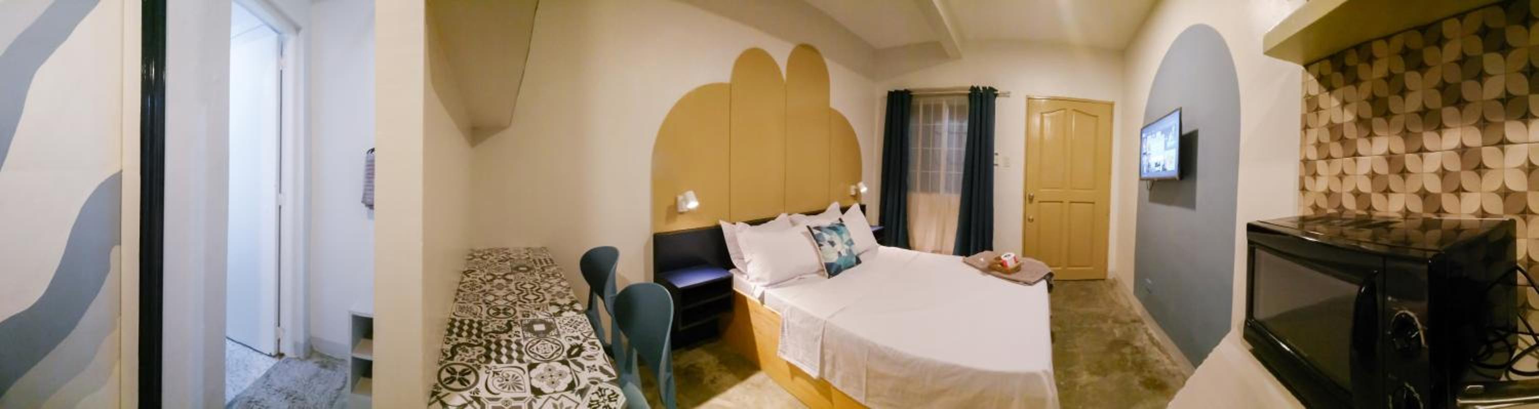 Hive Manila Guesthouse and Apartments 400 Mbps - Gallery Studio view 2