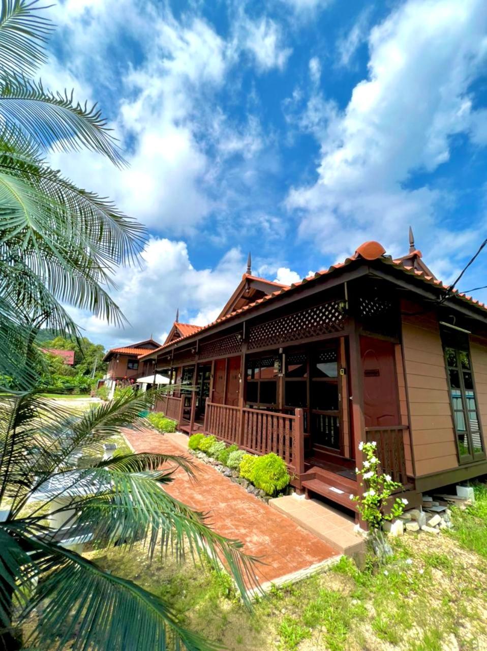Inap Nekmi Kuala Terengganu With Pool photo 2