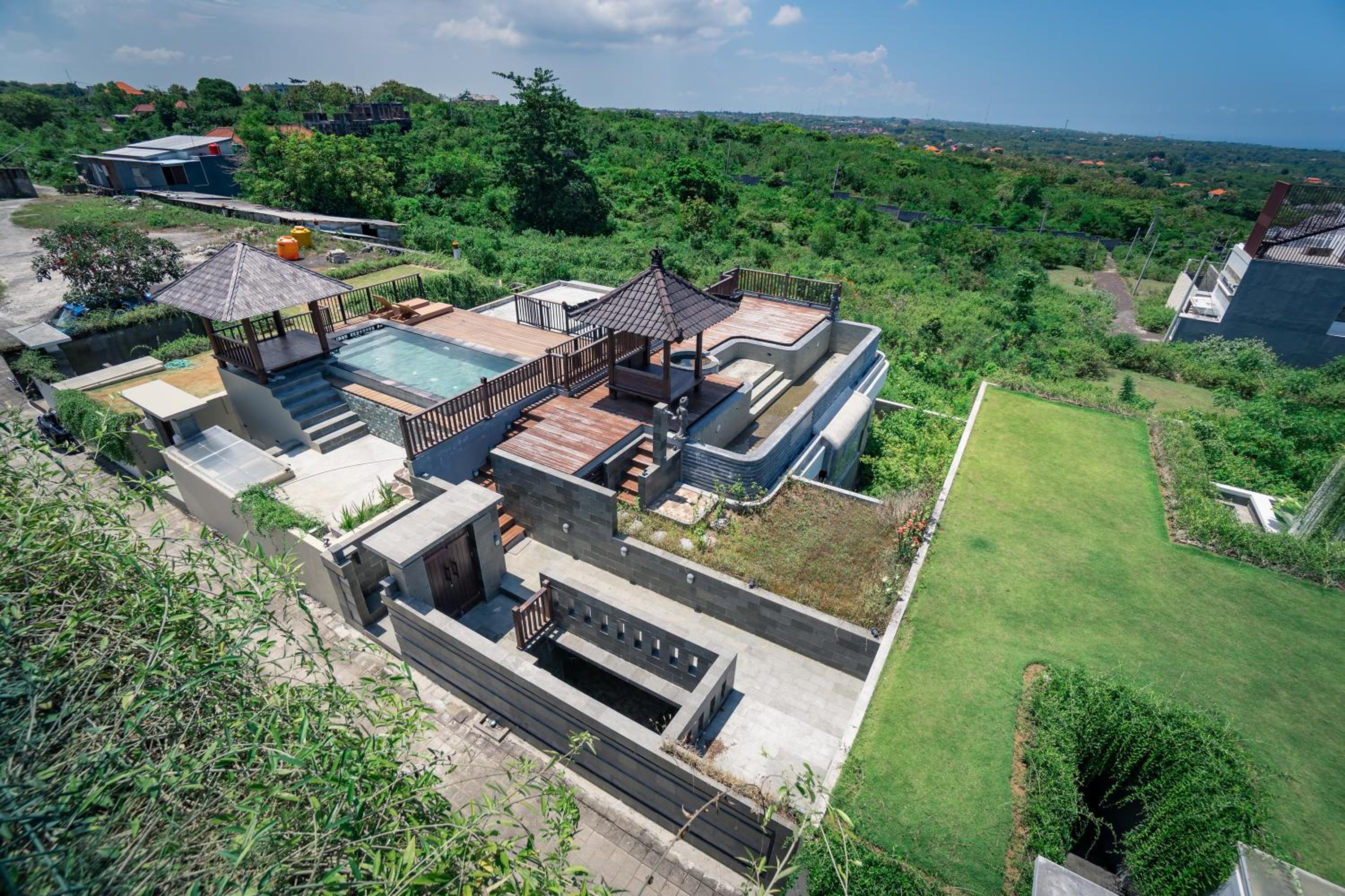 The Ocean Views Luxury Villas & Apartment