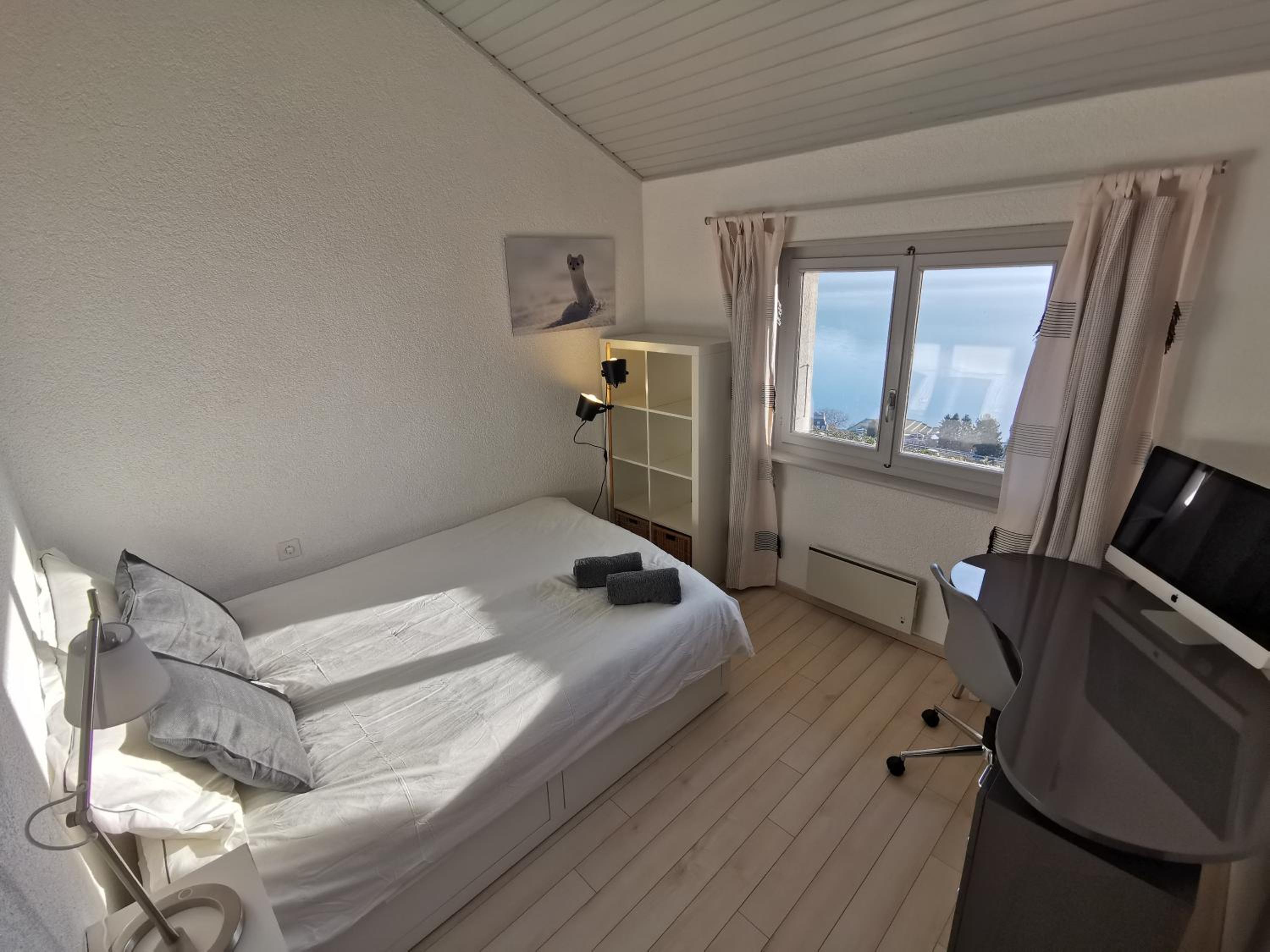 Sunset House with gorgeous view of the lake view 3