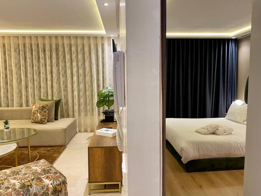hotel room