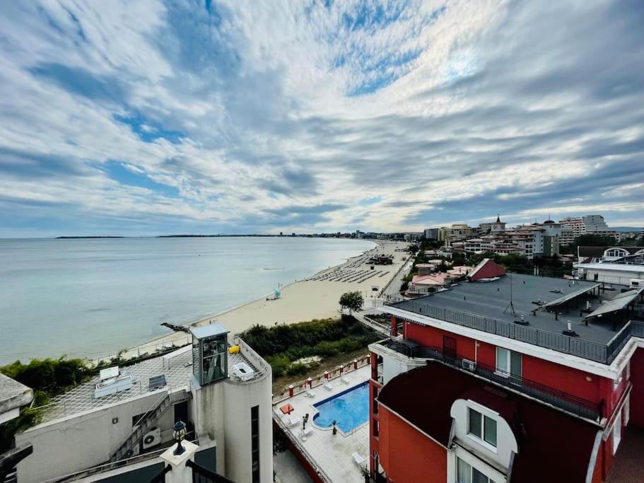 Luxurious 2 BR Appt at the Black Sea Coast