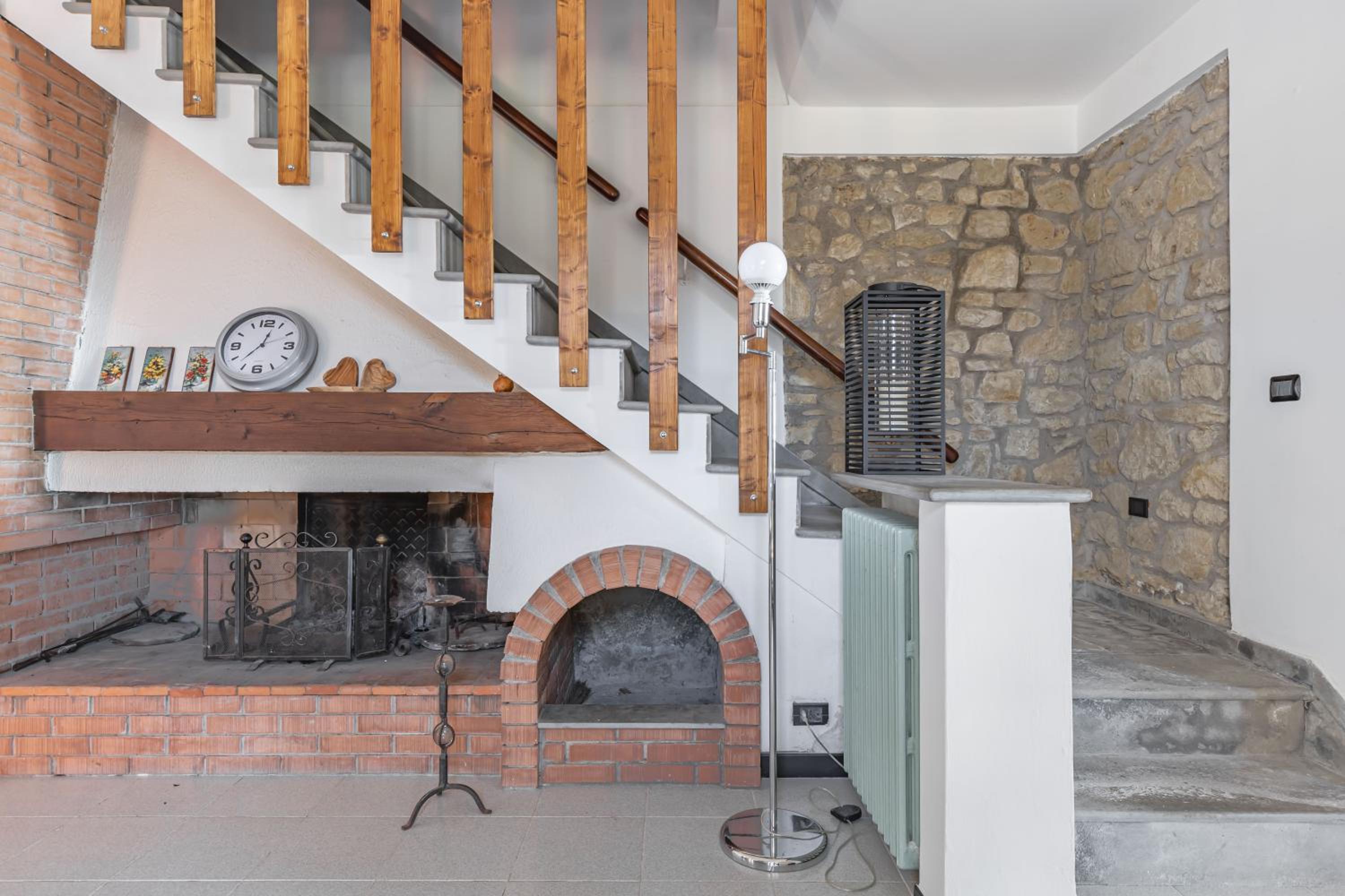 GuestHost - Villa Hannah in the hills with panoramic views view 4
