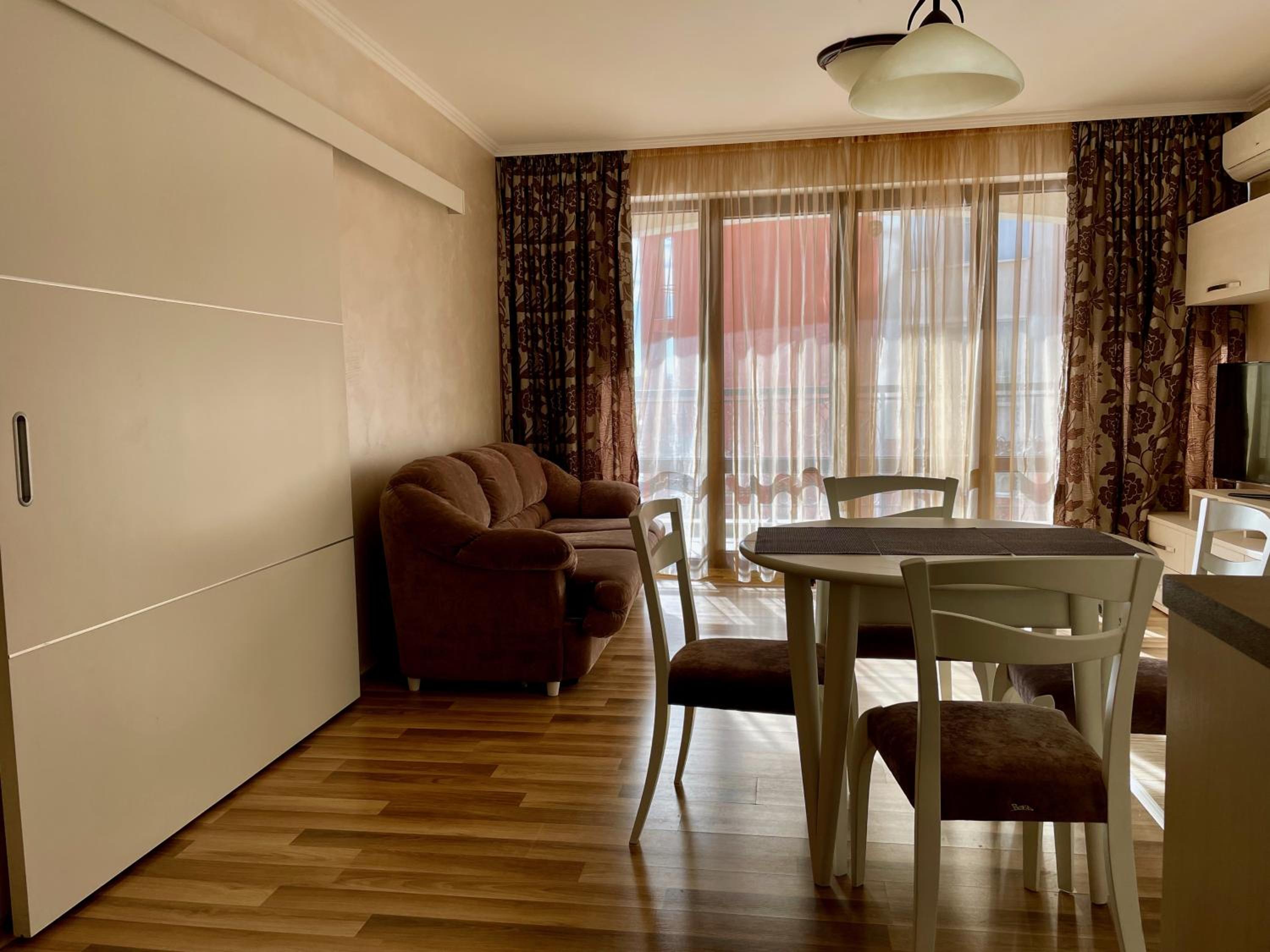 Luxurious 2 BR Appt at the Black Sea Coast